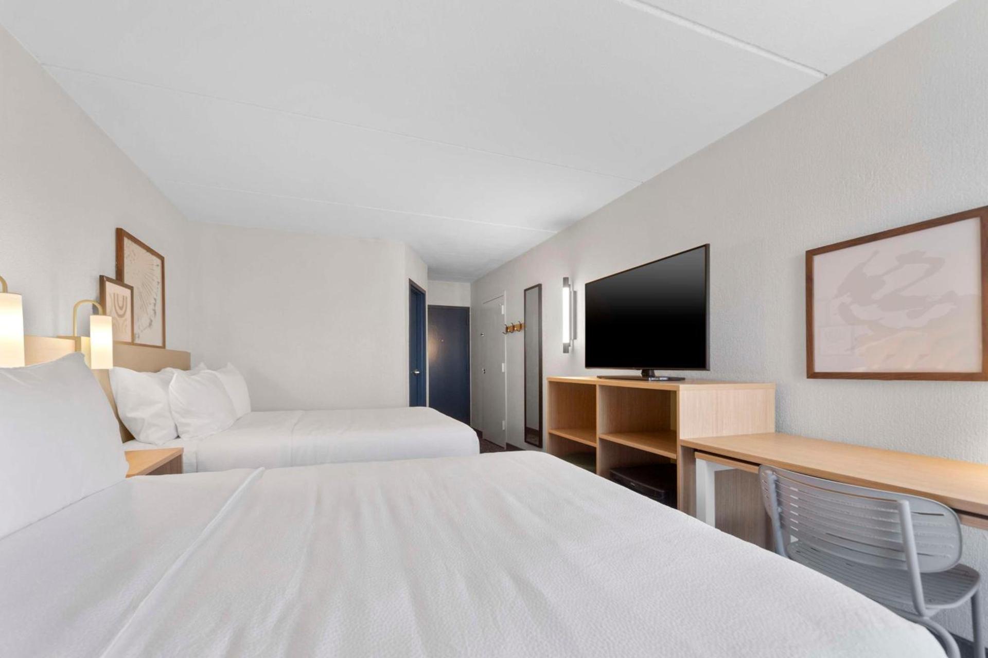 Spark By Hilton Grand Prairie photo 20