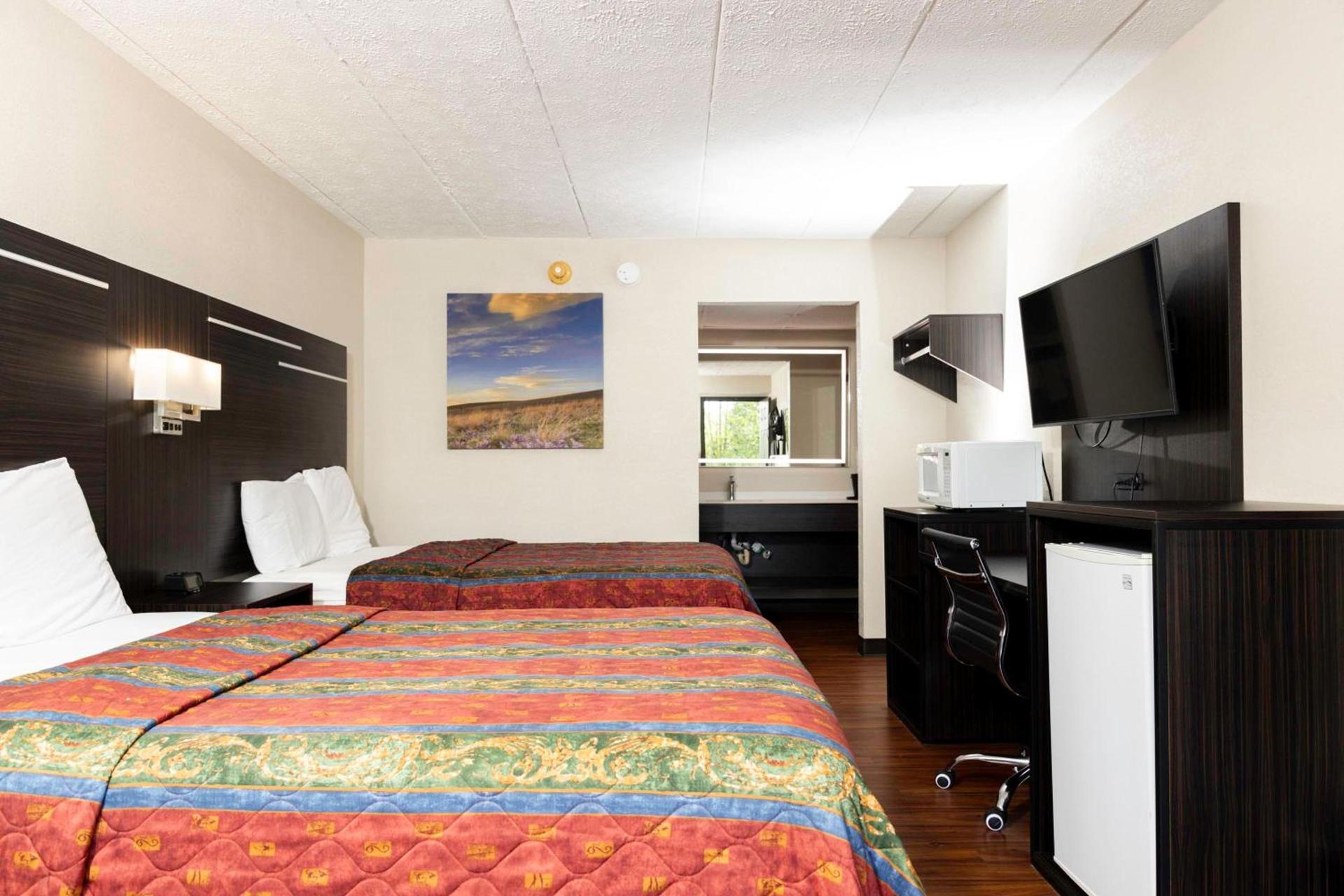 Paragon Inn Hillsboro photo 3