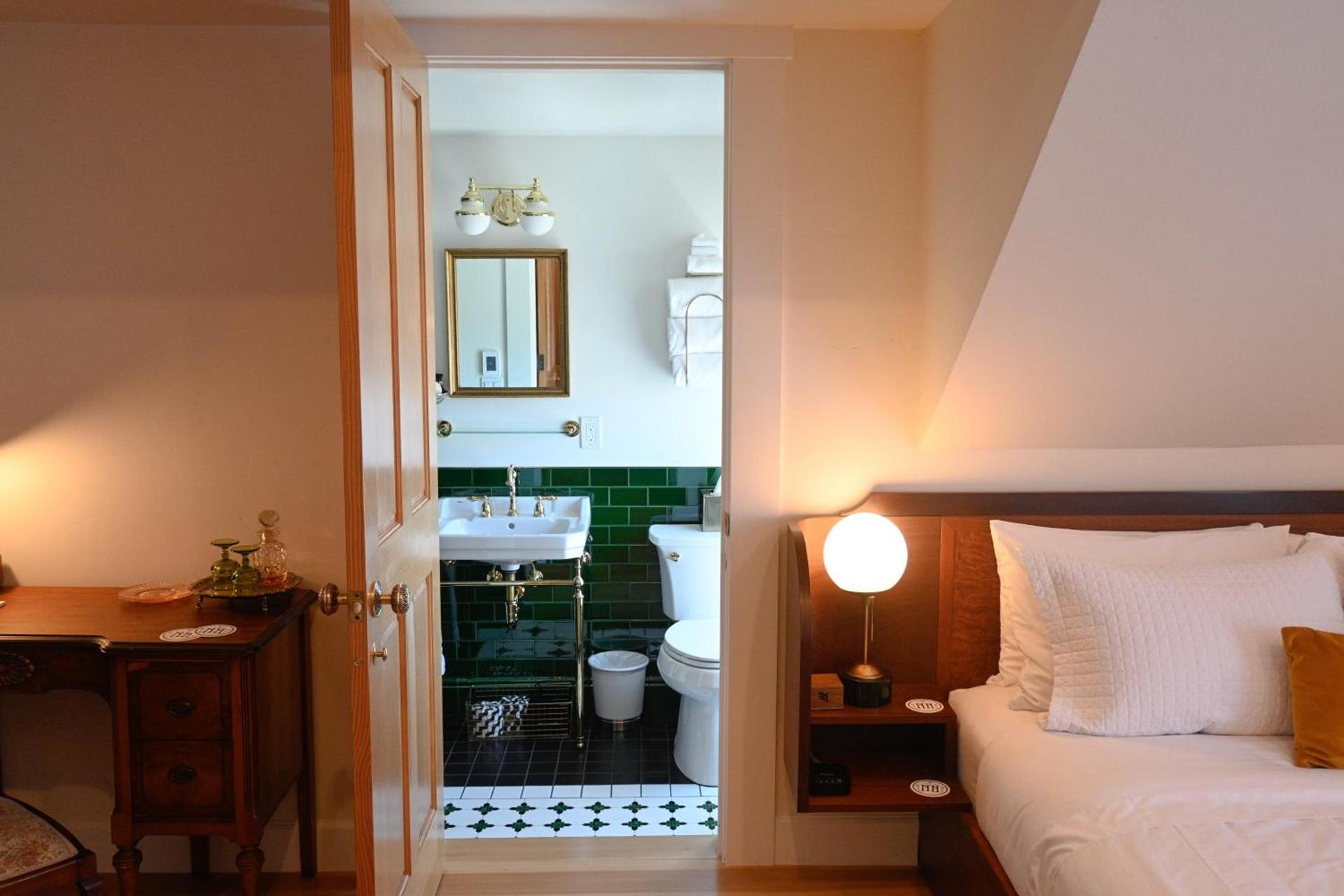 Nicholson House at Beaujolais photo 10