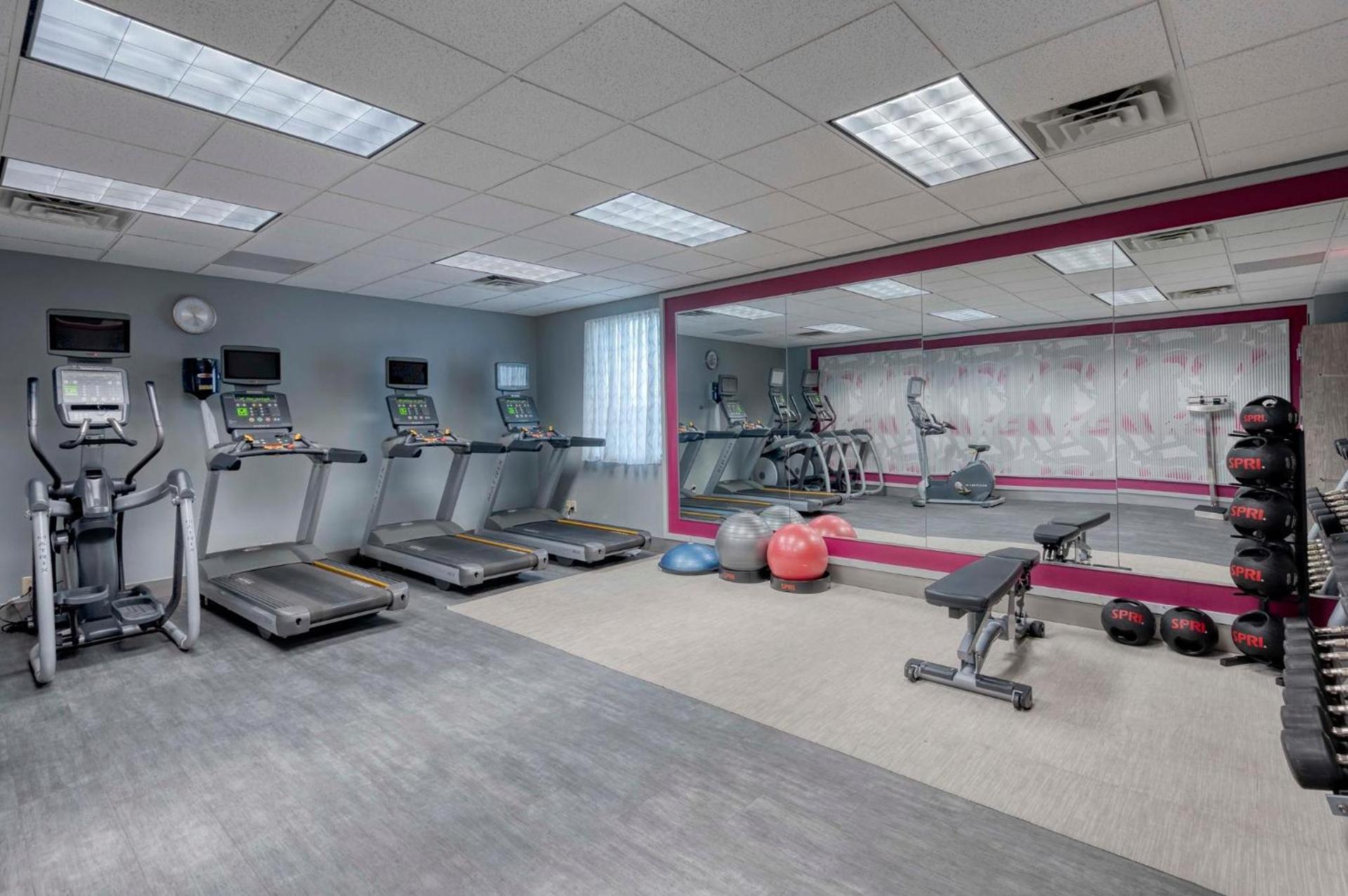Crowne Plaza Indianapolis-Airport by IHG photo 66