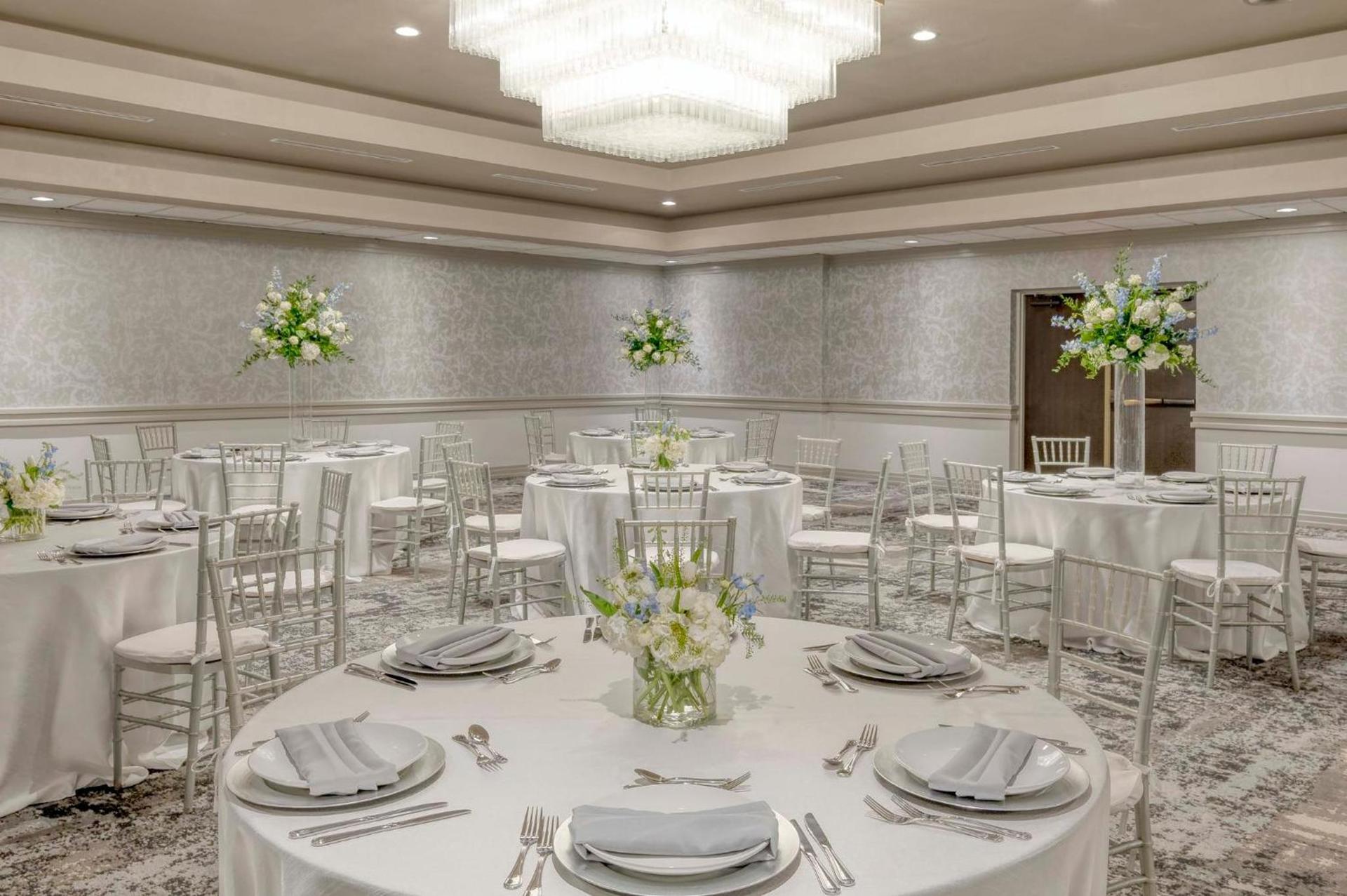 Crowne Plaza Indianapolis-Airport by IHG photo 53