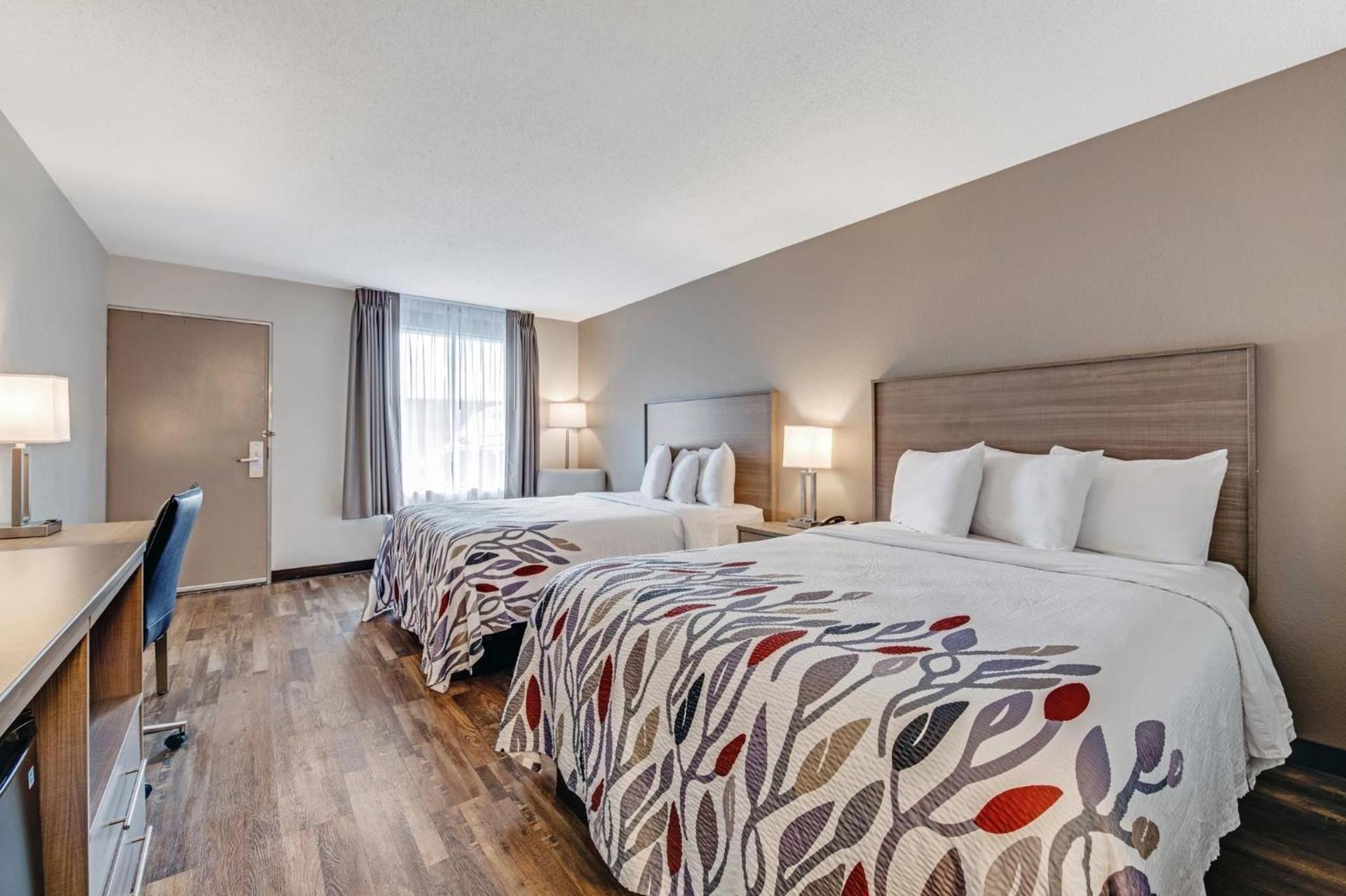 Red Roof Inn & Suites Wilkesboro photo 39