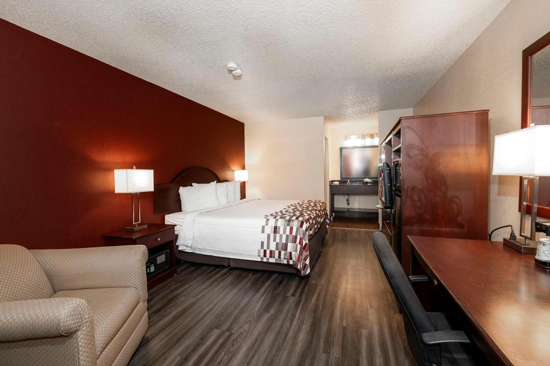 Econo Lodge Childress photo 34