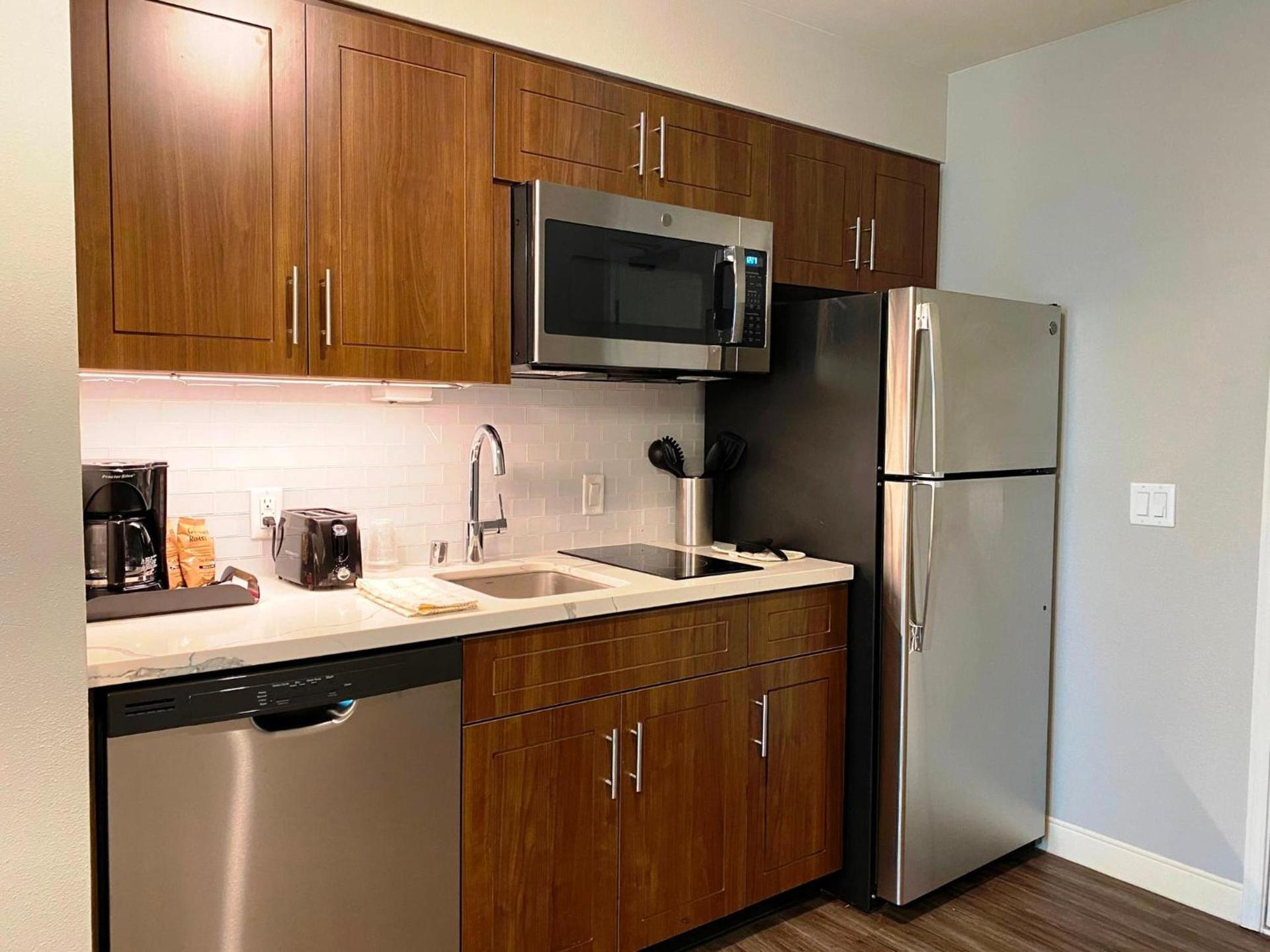 Staybridge Suites - Long Beach Airport by IHG photo 38