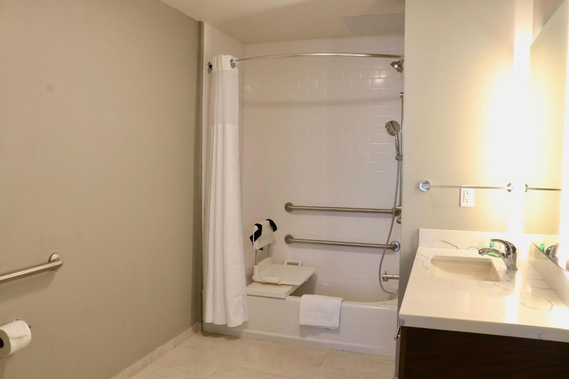 Staybridge Suites - Long Beach Airport by IHG photo 10