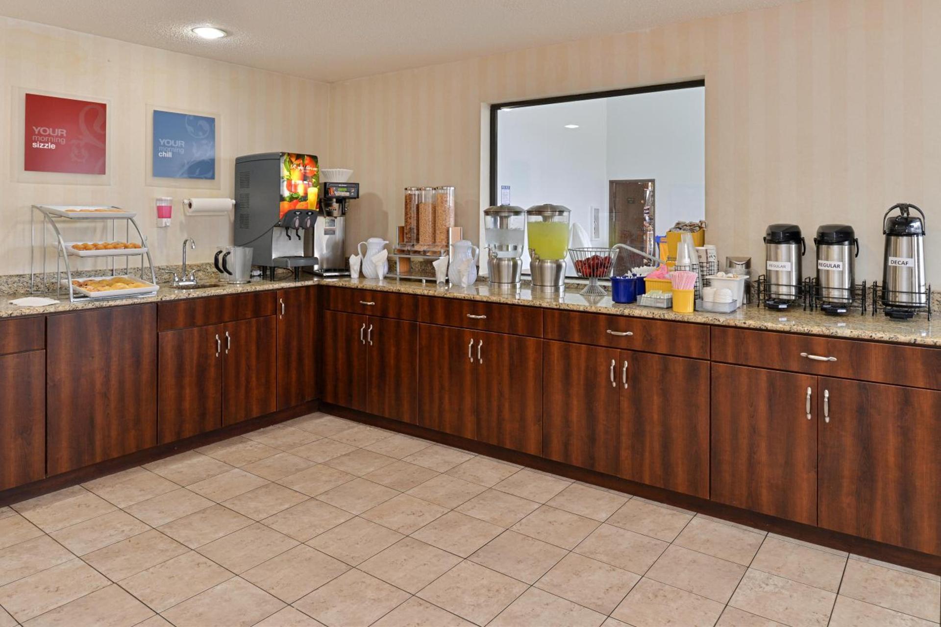 SYLO Hotel Denver Airport, a Ramada by Wyndham photo 6