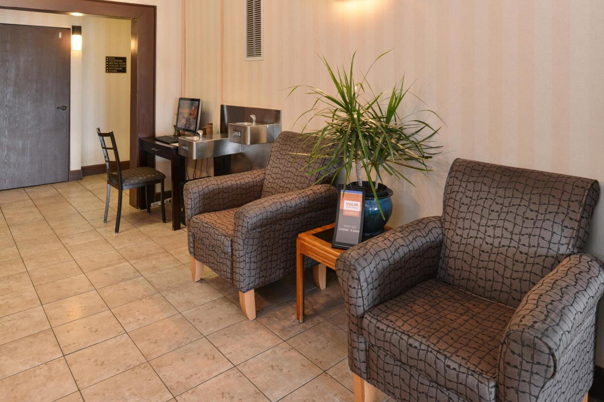 SYLO Hotel Denver Airport, a Ramada by Wyndham photo 10
