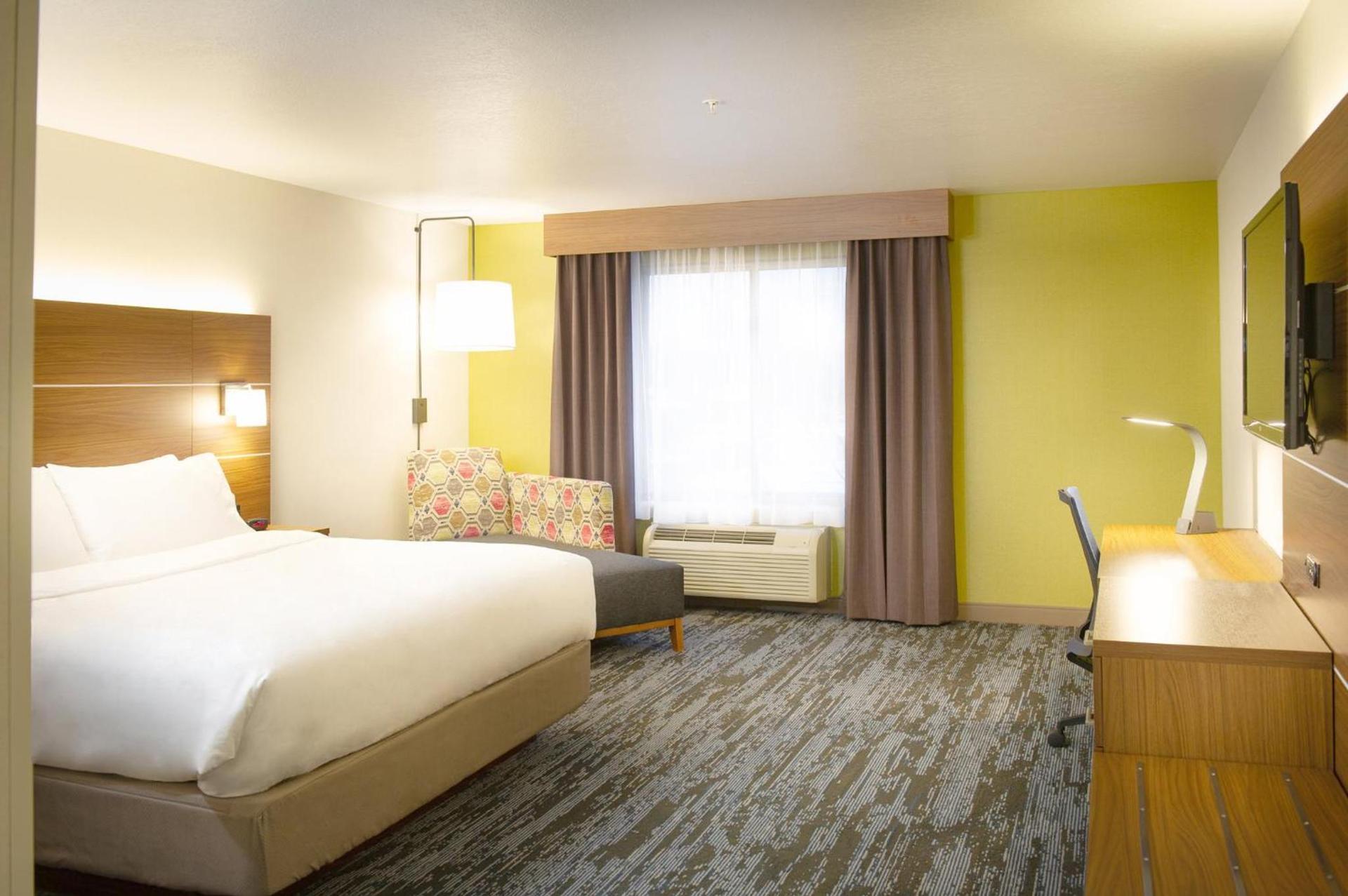 Holiday Inn Express & Suites Wausau by IHG photo 32