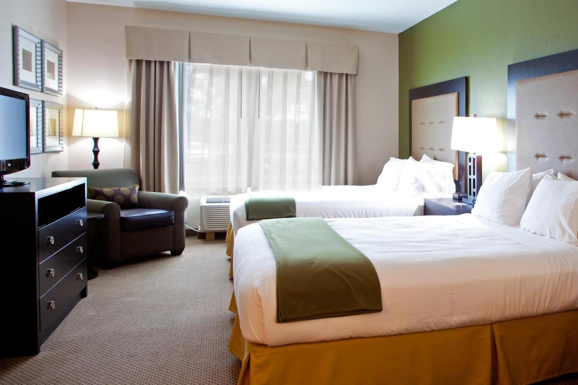 Holiday Inn Express & Suites Jacksonville - Atlantic Beach by IHG photo 41
