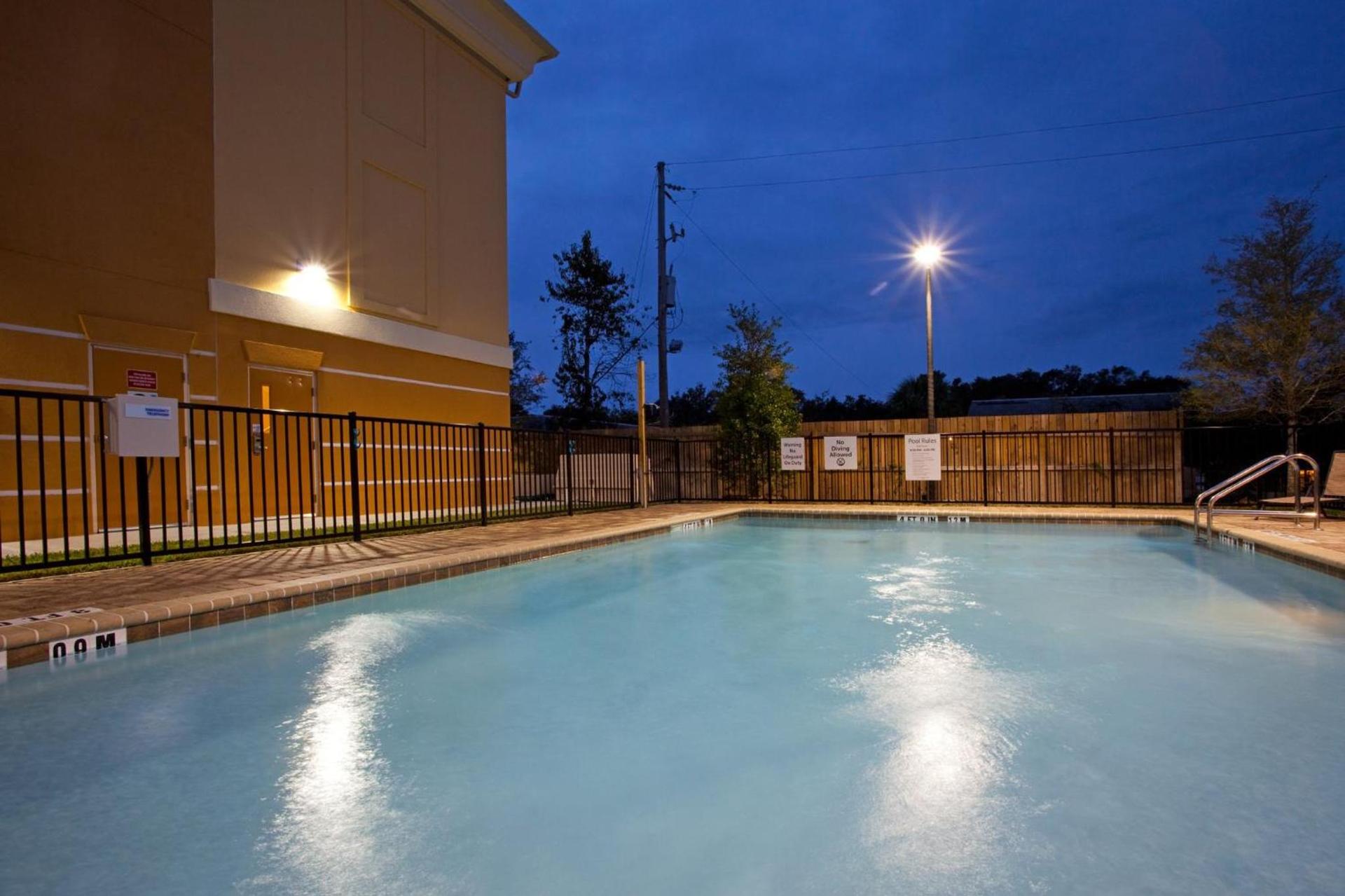 Holiday Inn Express & Suites Jacksonville - Atlantic Beach by IHG photo 47