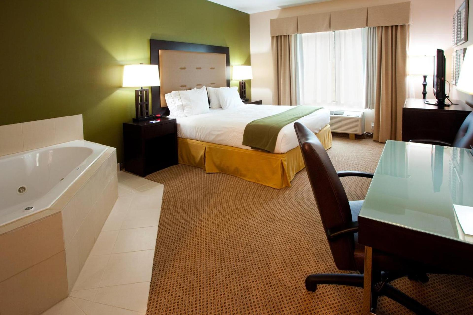 Holiday Inn Express & Suites Jacksonville - Atlantic Beach by IHG photo 49