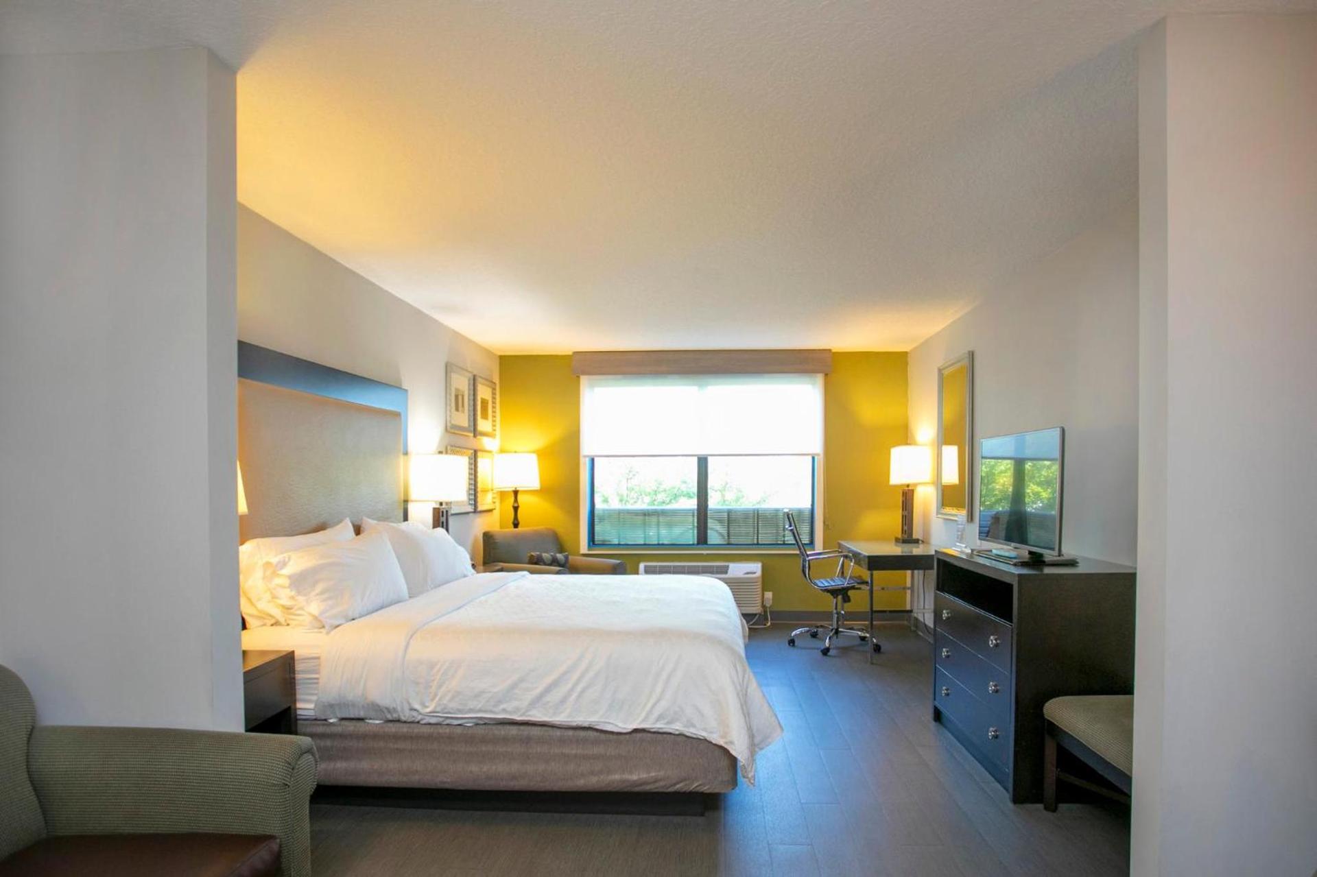 Holiday Inn Express & Suites Jacksonville - Atlantic Beach by IHG photo 46