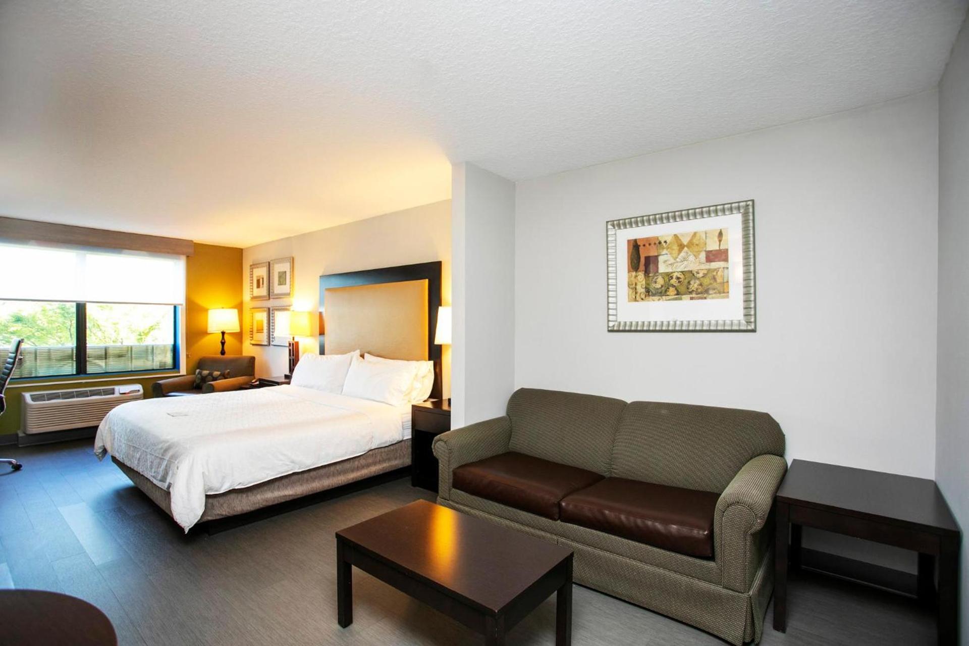Holiday Inn Express & Suites Jacksonville - Atlantic Beach by IHG photo 43