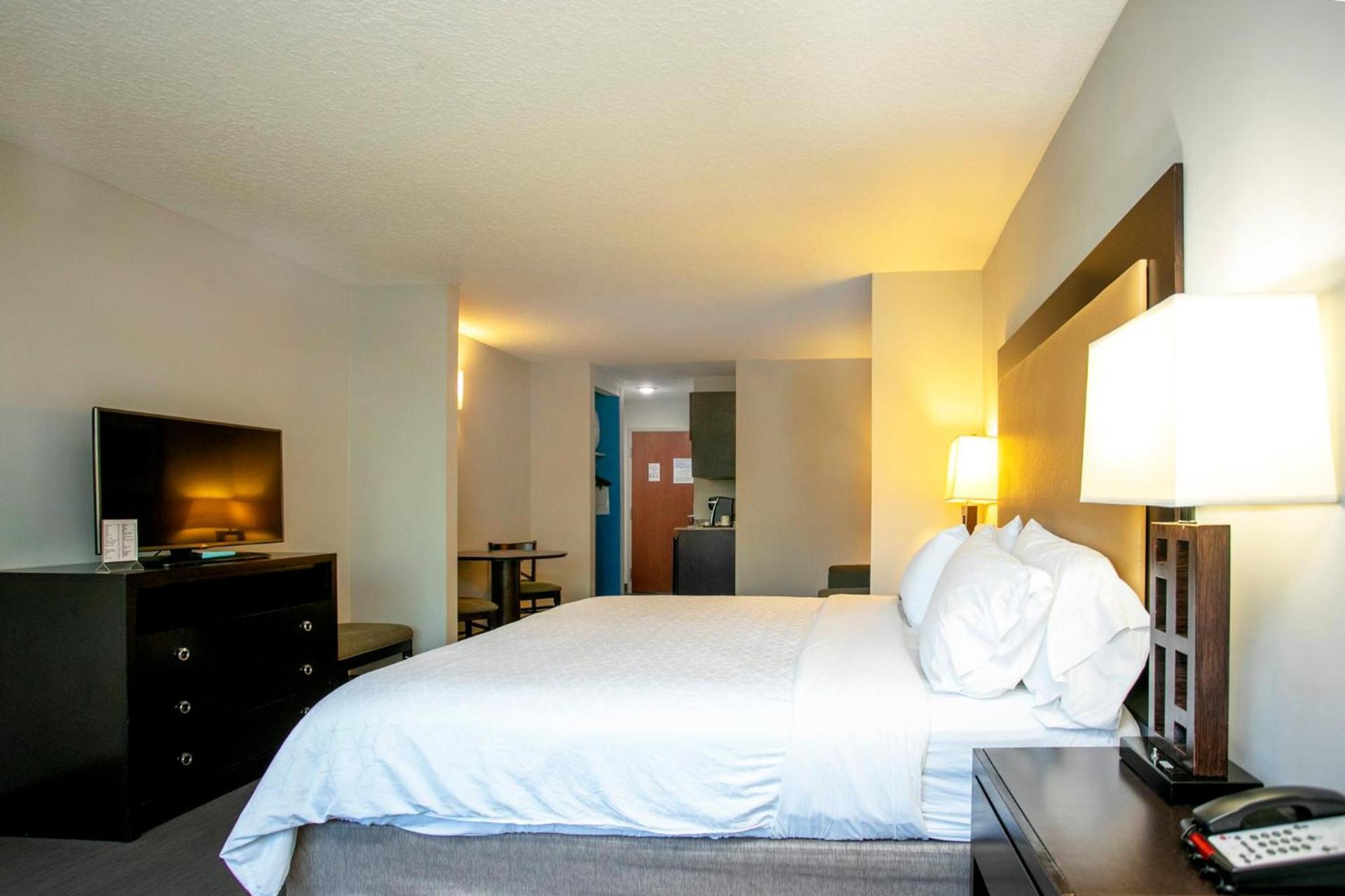 Holiday Inn Express & Suites Jacksonville - Atlantic Beach by IHG photo 38