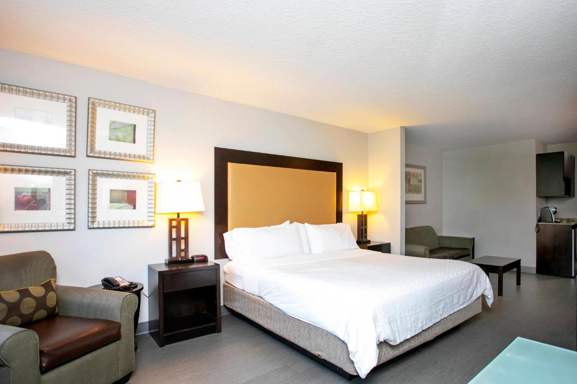 Holiday Inn Express & Suites Jacksonville - Atlantic Beach by IHG photo 42
