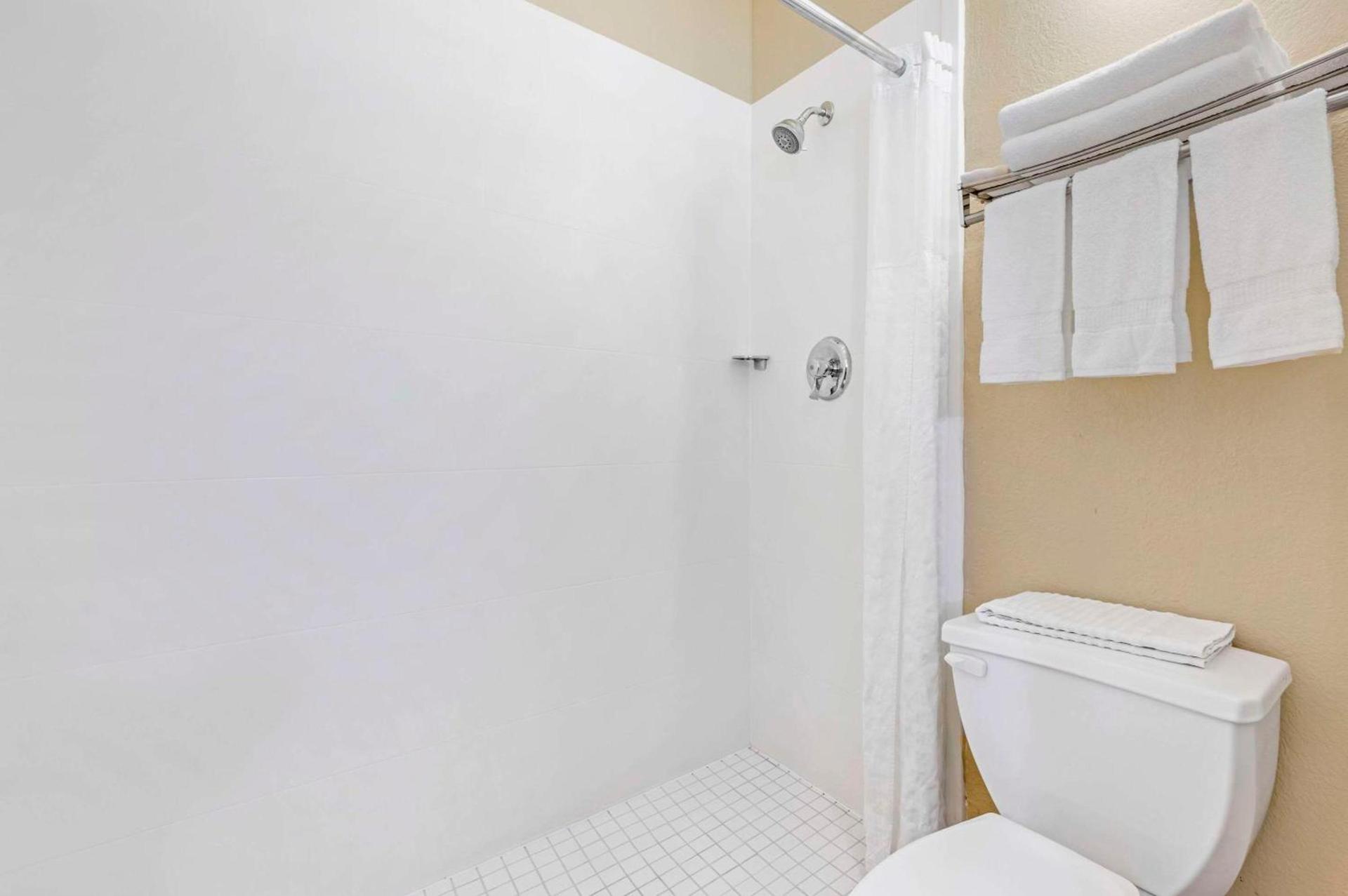 Comfort Inn Fremont photo 14