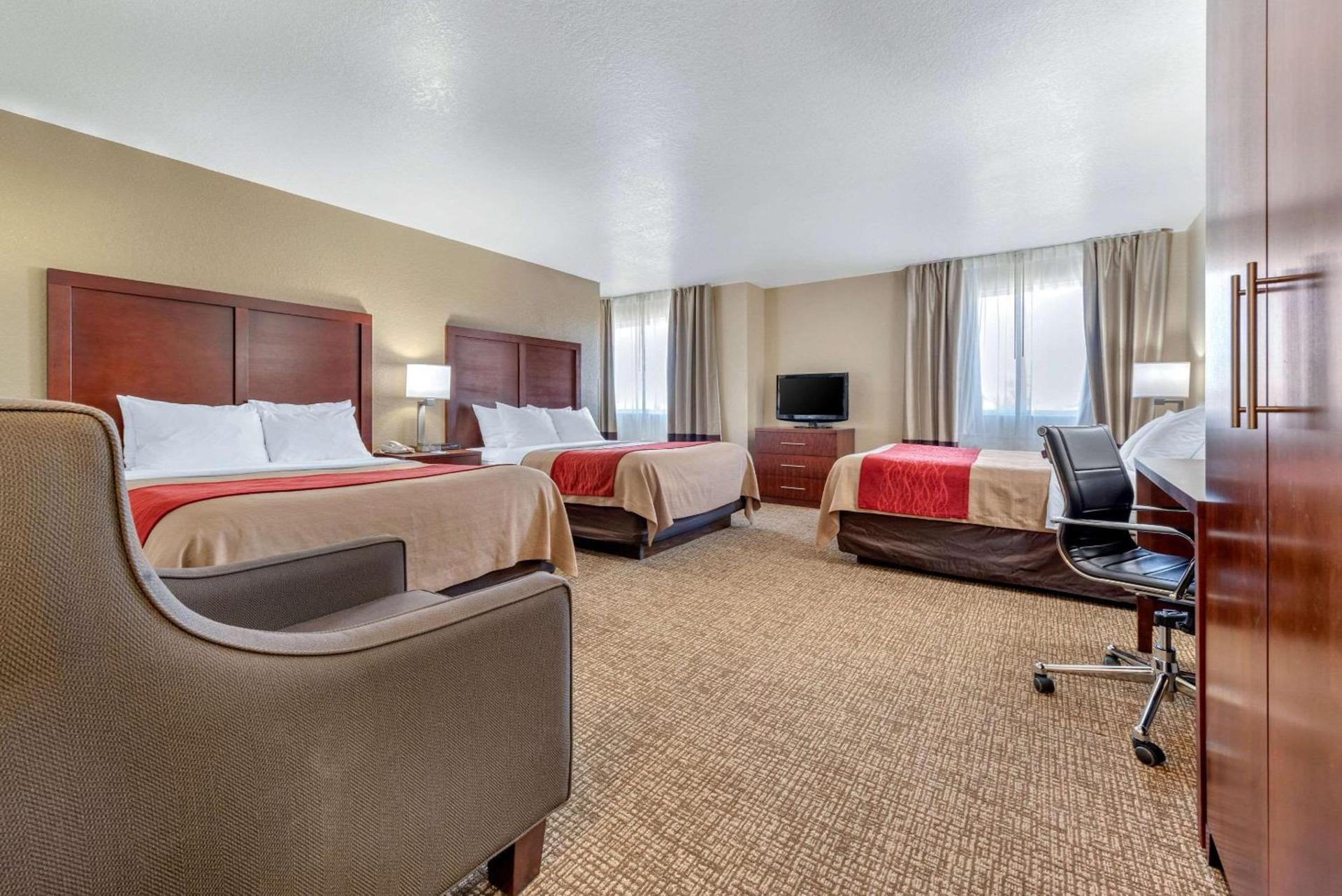 Comfort Inn Fremont photo 25