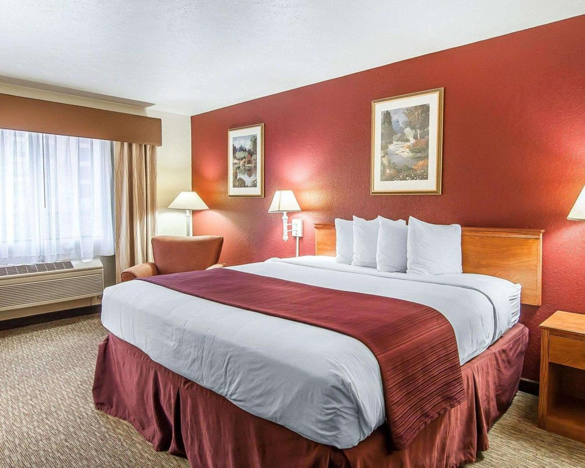 Quality Inn Downtown Convention Center photo 8