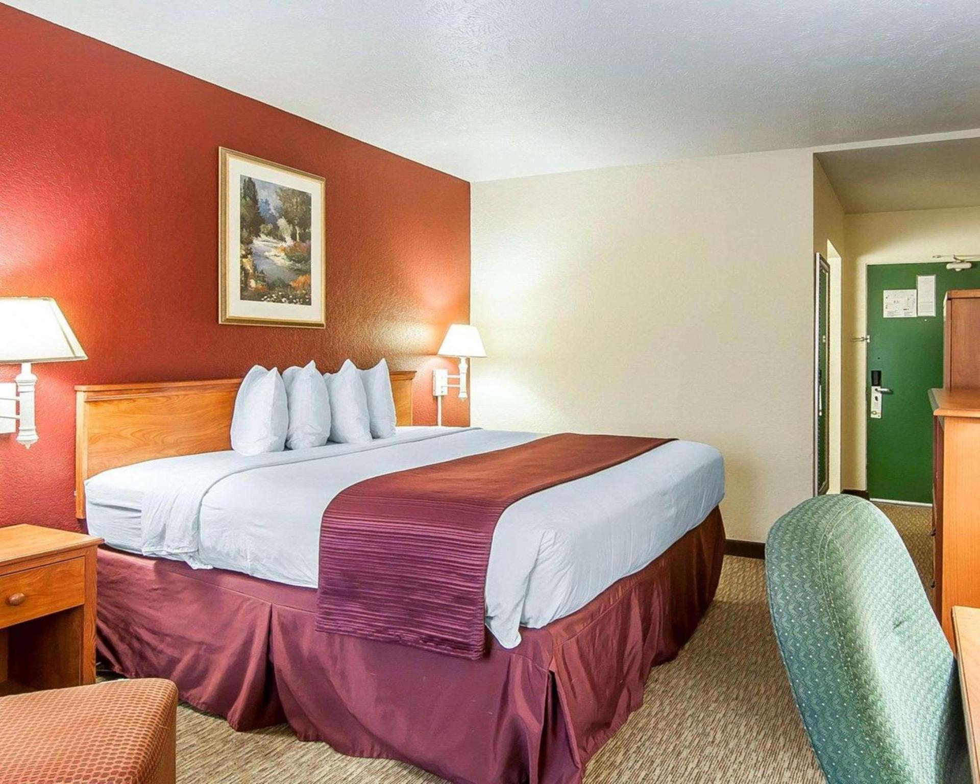 Quality Inn Downtown Convention Center photo 13