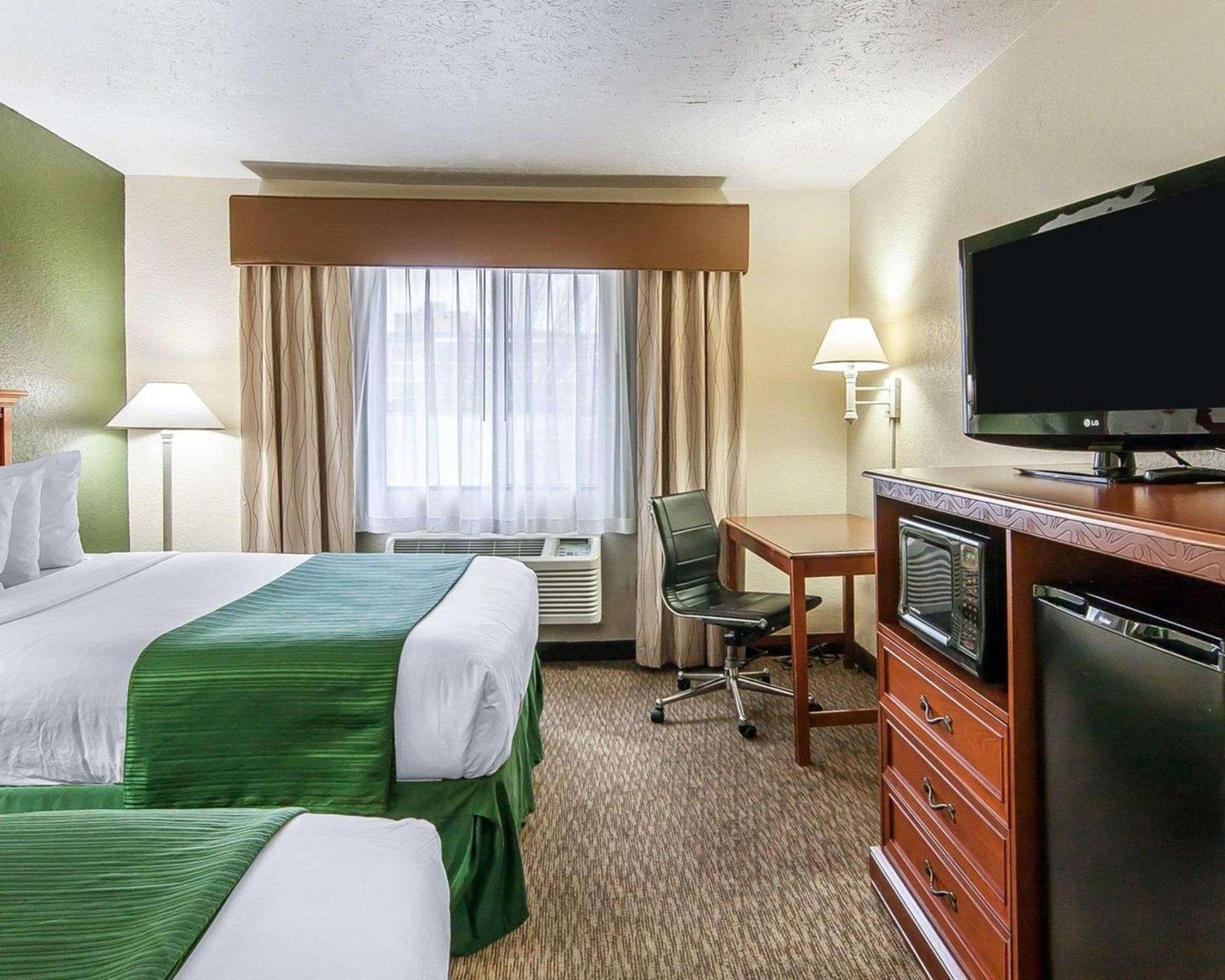 Quality Inn Downtown Convention Center photo 16