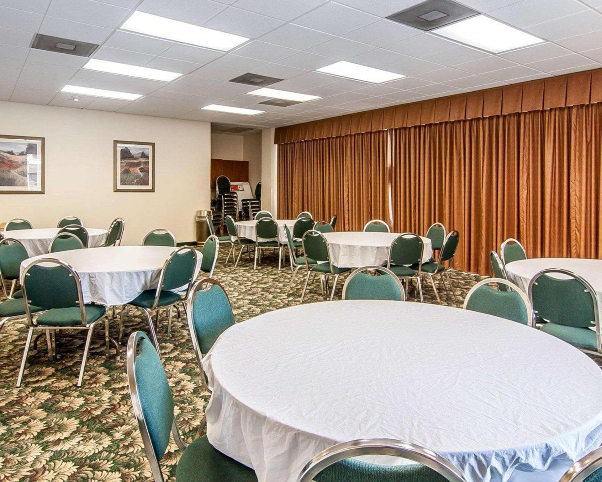 Quality Inn Downtown Convention Center photo 19