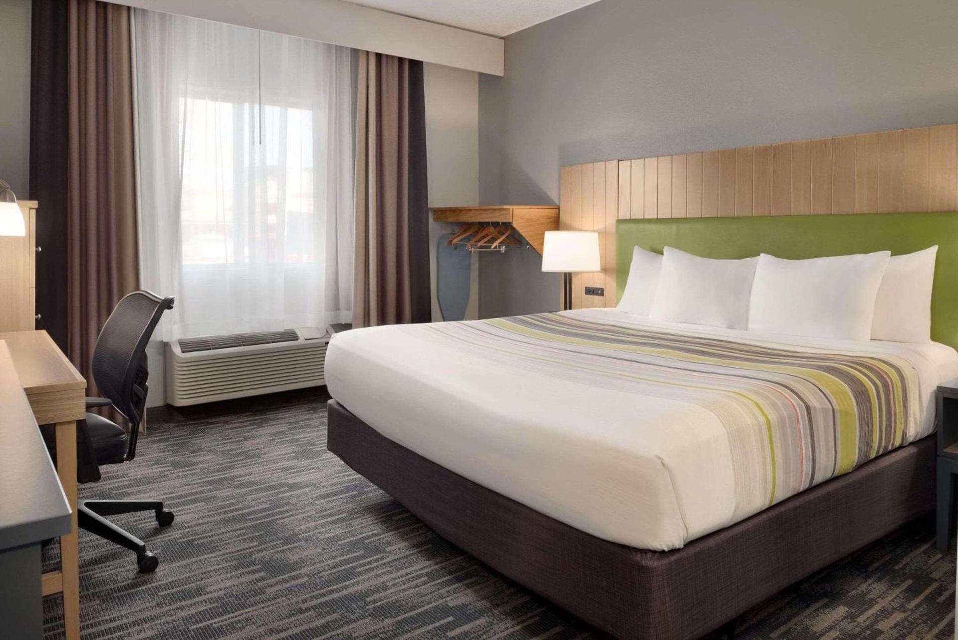 Country Inn & Suites by Radisson, Brookings photo 5