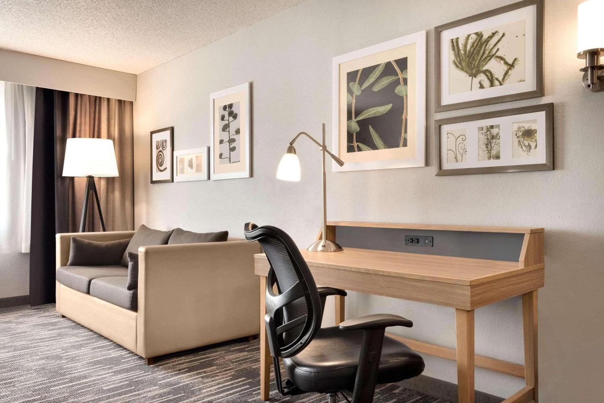 Country Inn & Suites by Radisson, Brookings photo 10