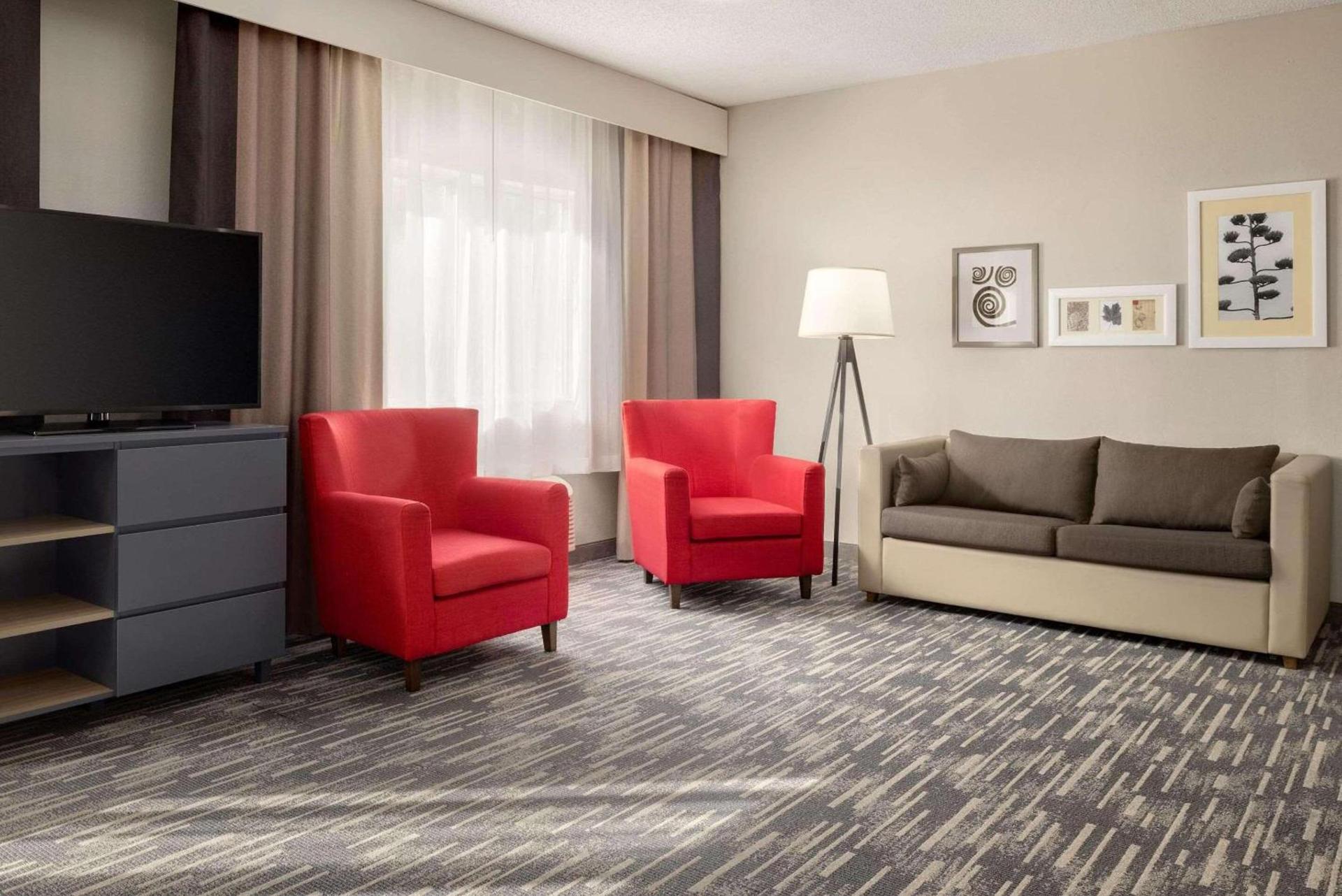 Country Inn & Suites by Radisson, Brookings photo 24