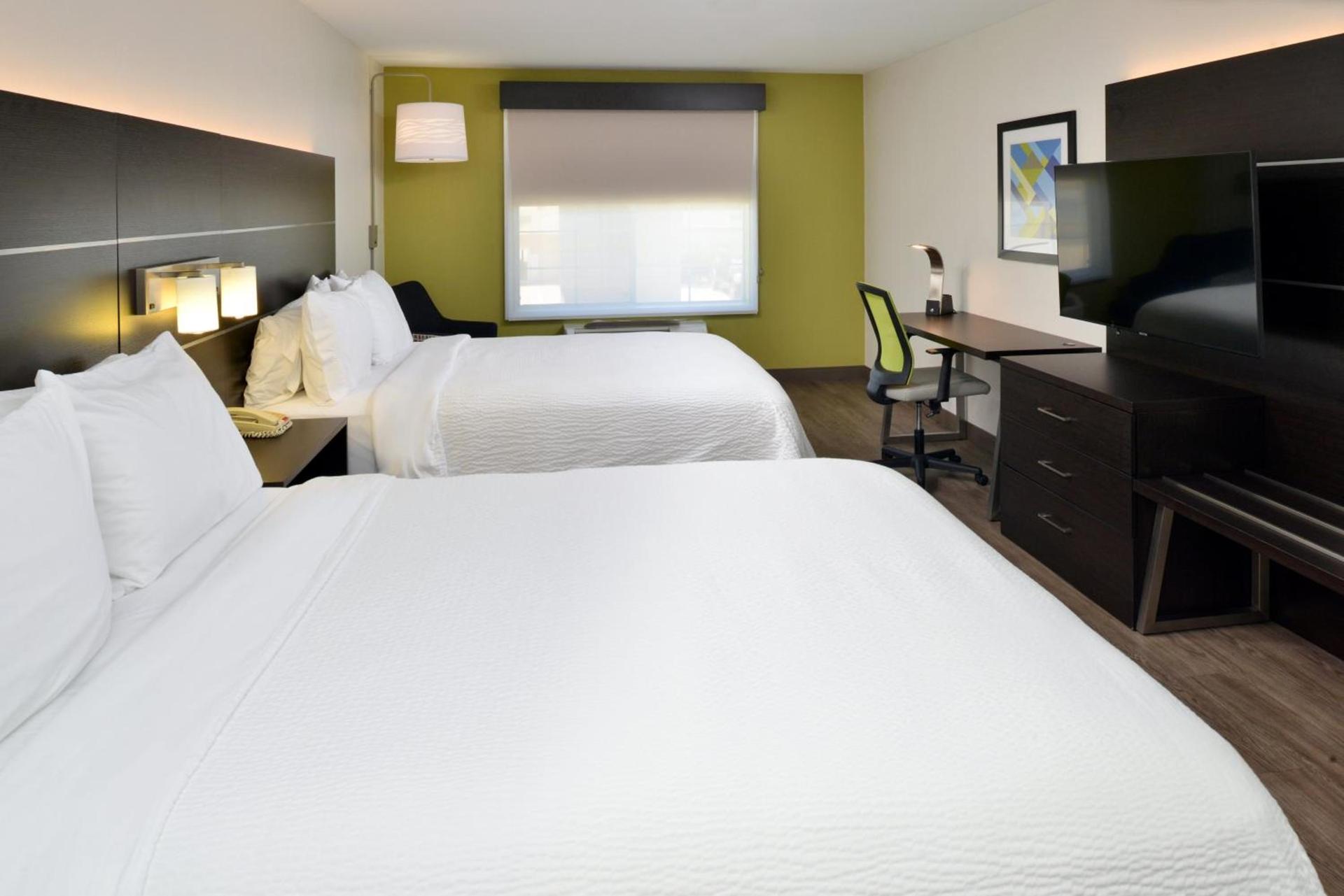 Holiday Inn Express Hotel & Suites Carthage by IHG photo 50