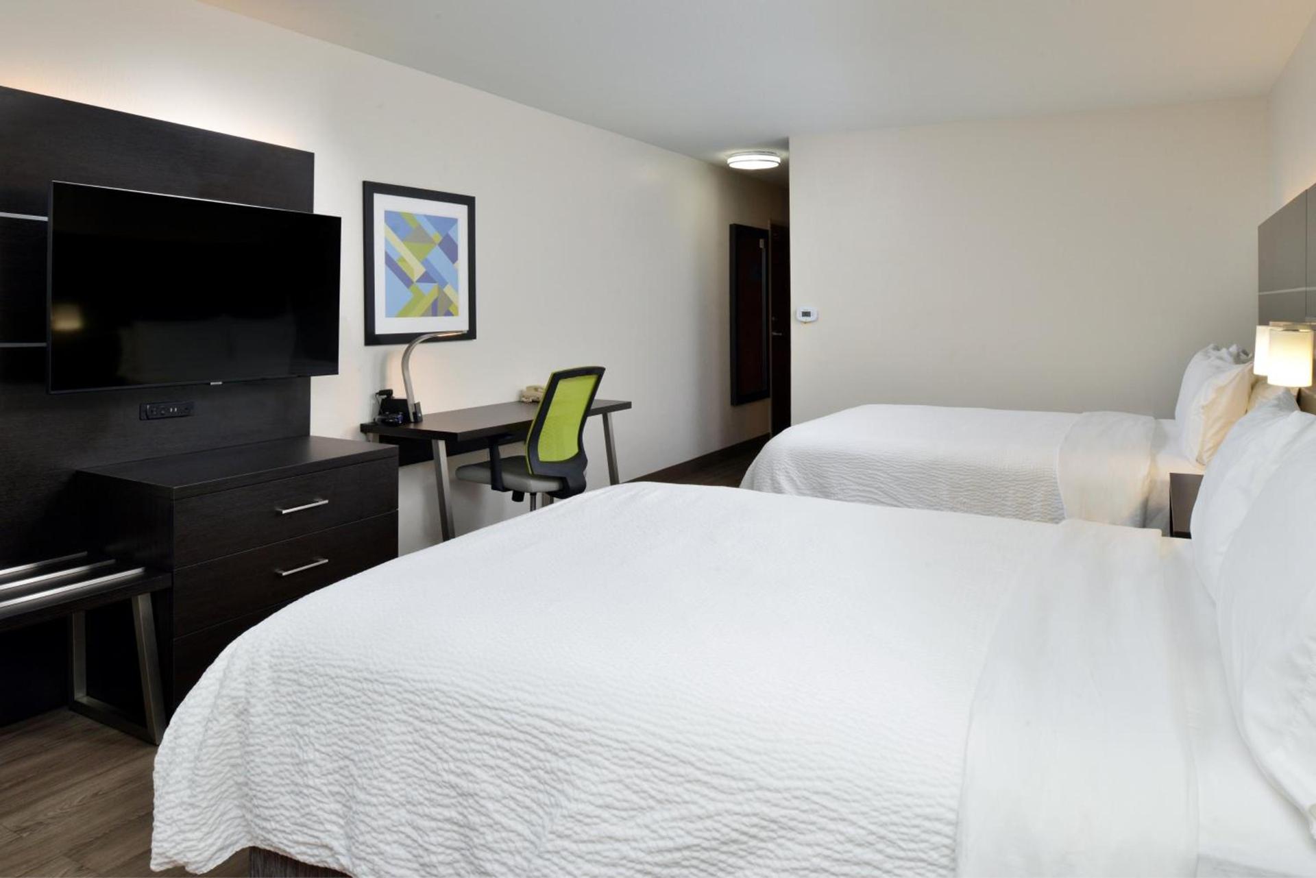 Holiday Inn Express Hotel & Suites Carthage by IHG photo 53