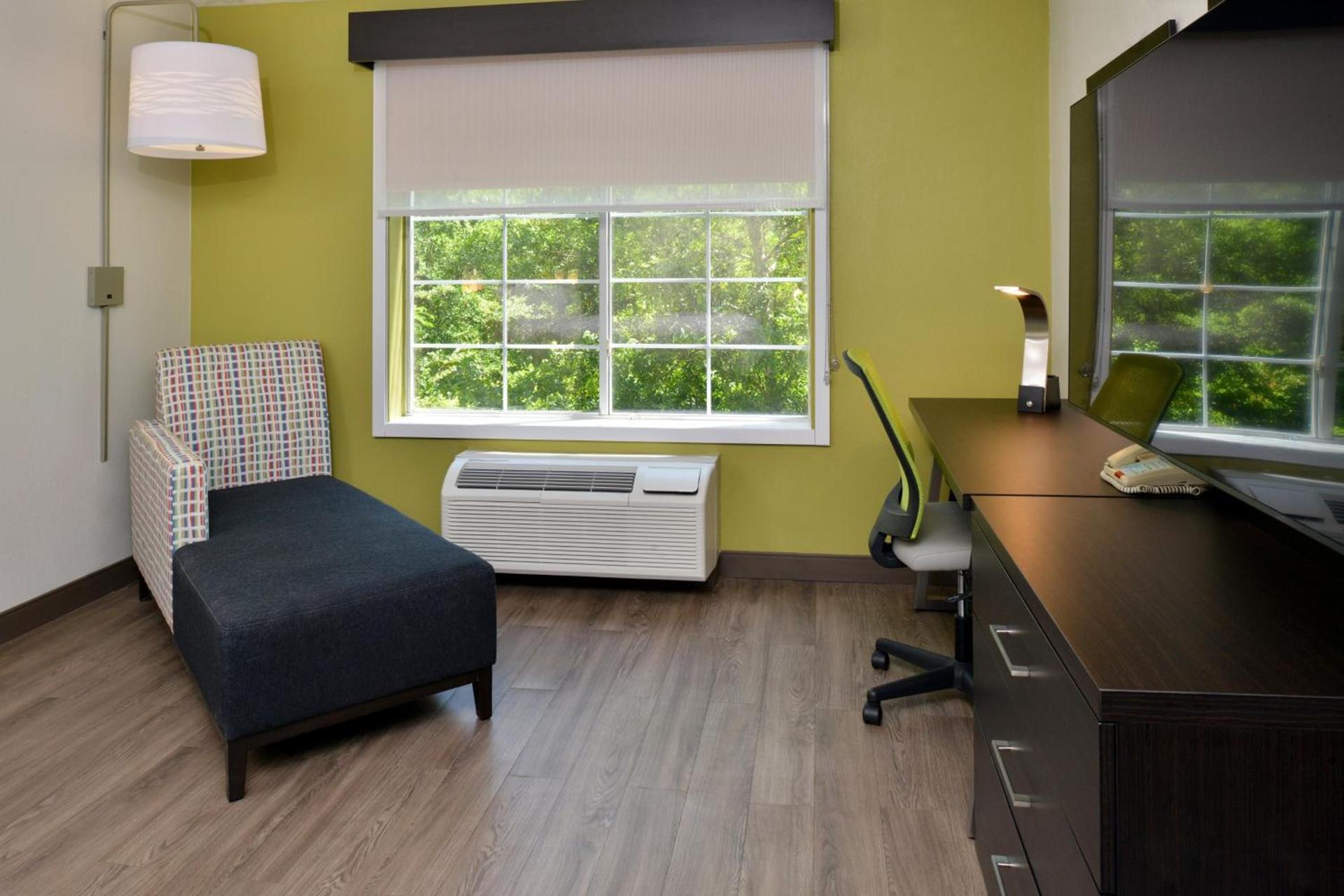 Holiday Inn Express Hotel & Suites Carthage by IHG photo 74