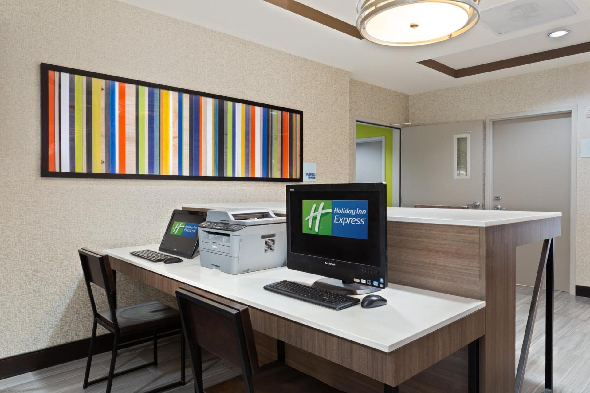 Holiday Inn Express Hotel & Suites Largo-Clearwater by IHG photo 18