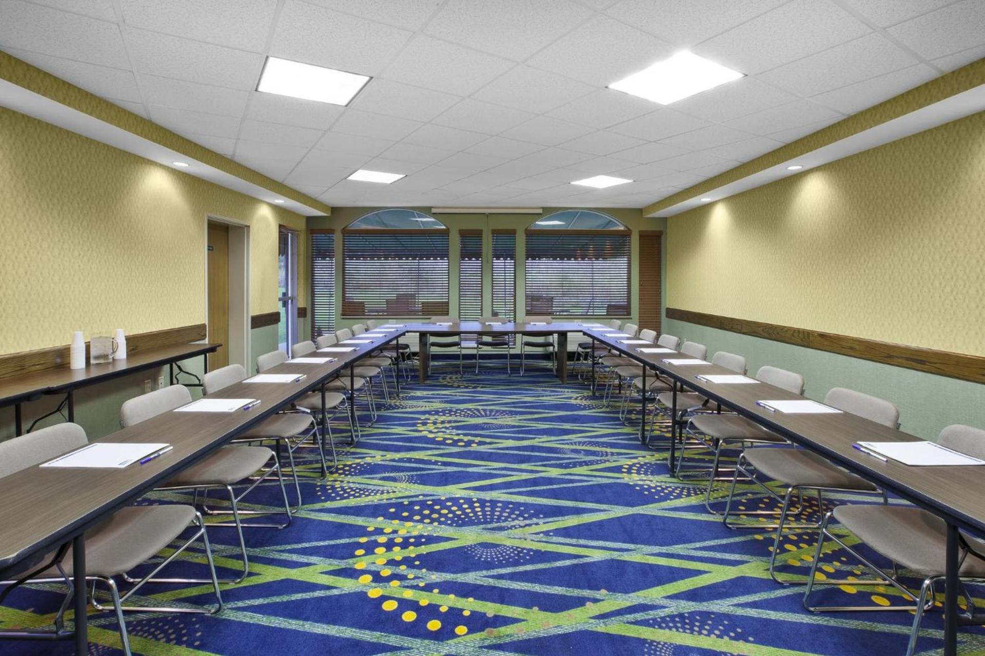 Holiday Inn Express Irwin PA TPK Exit 67 by IHG photo 11