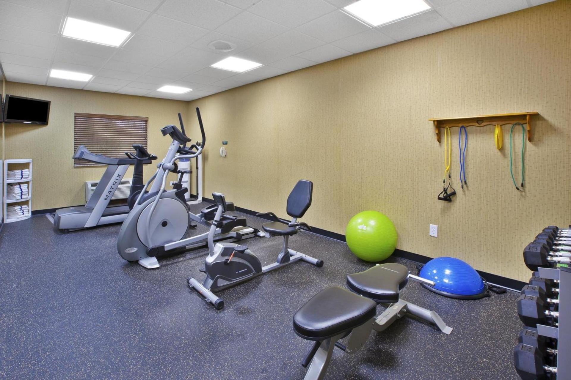 Holiday Inn Express Irwin PA TPK Exit 67 by IHG photo 6