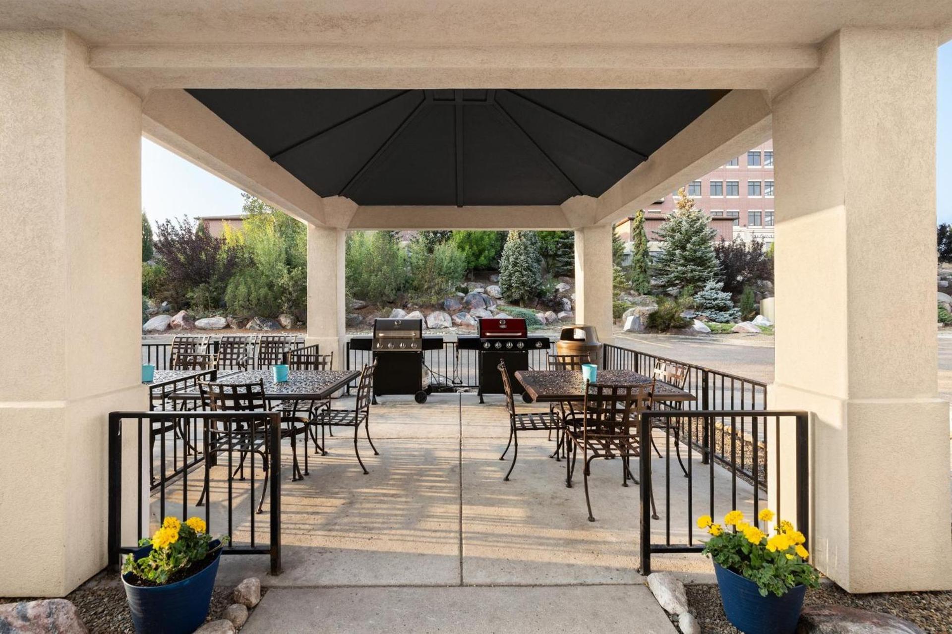 Candlewood Suites Bismarck photo 43