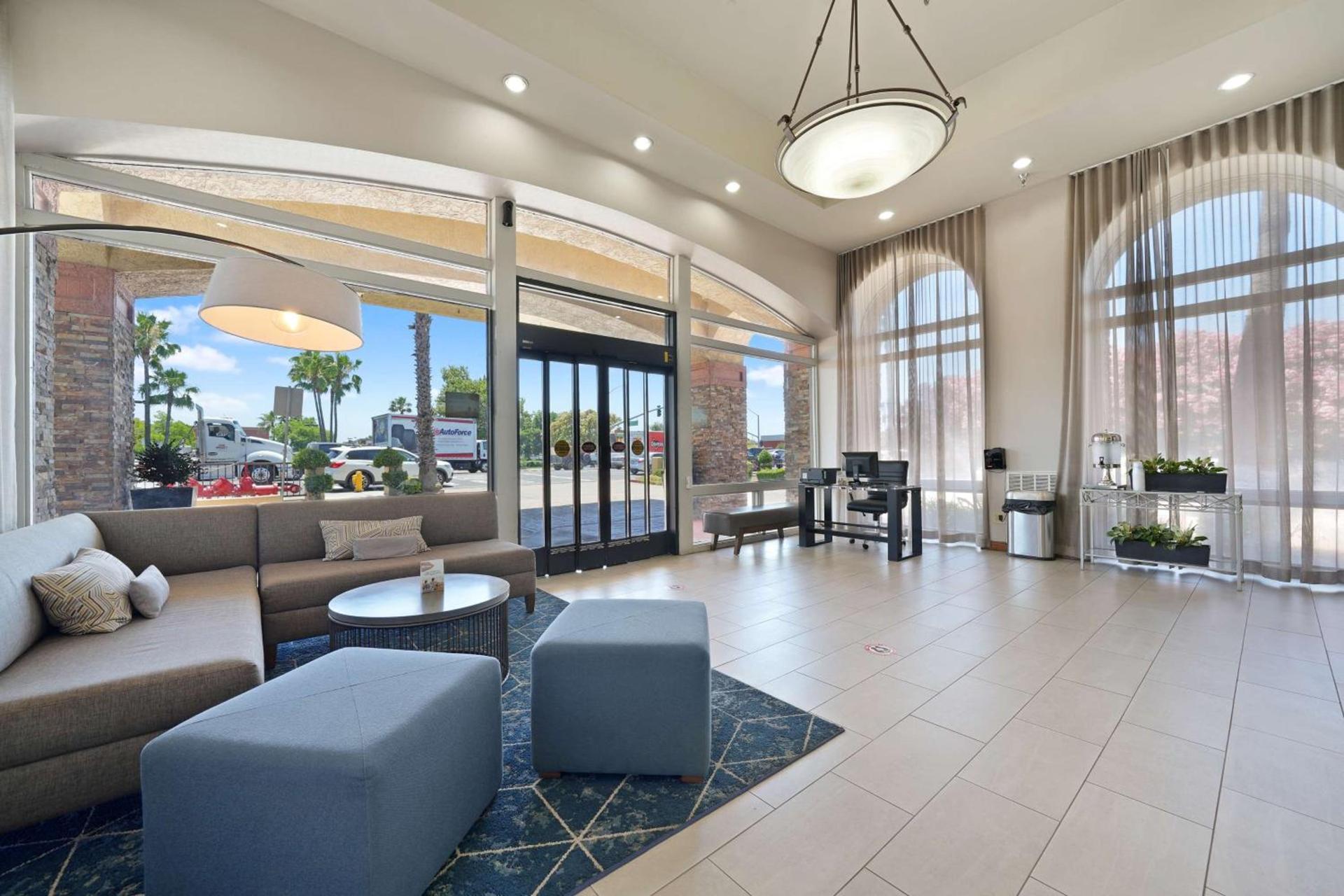 Best Western Plus Executive Inn & Suites photo 4