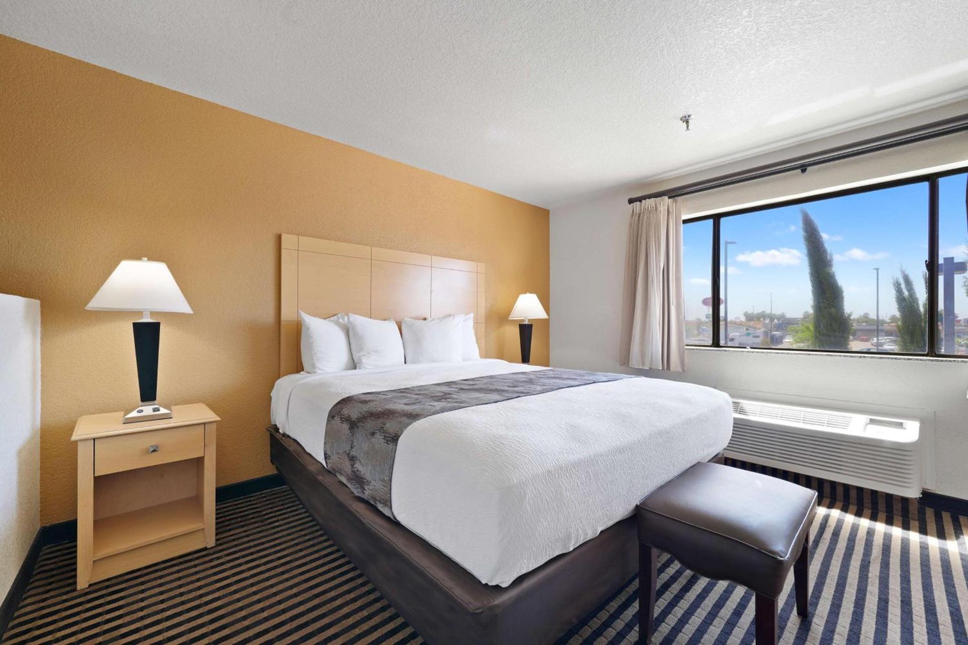 Best Western Plus Executive Inn & Suites photo 12