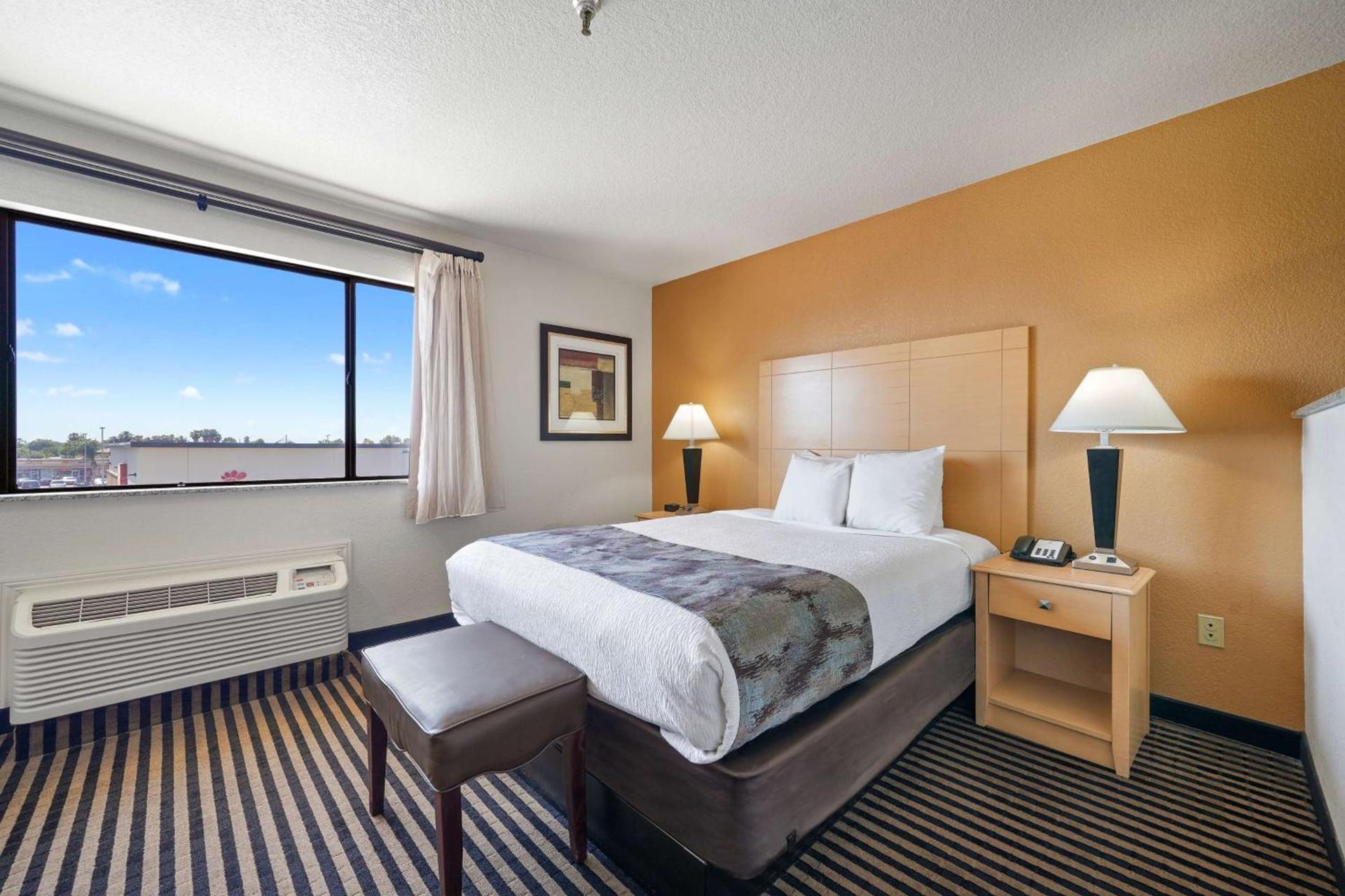 Best Western Plus Executive Inn & Suites photo 38