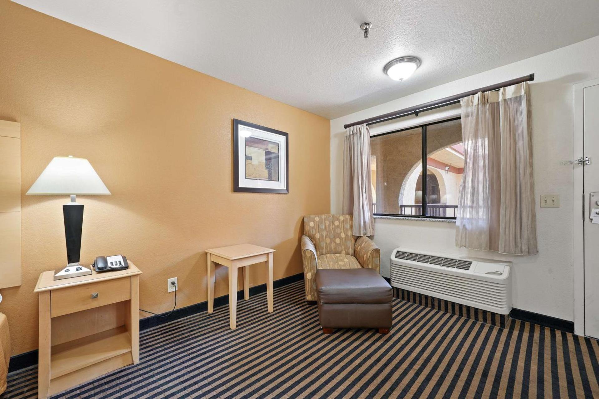 Best Western Plus Executive Inn & Suites photo 10