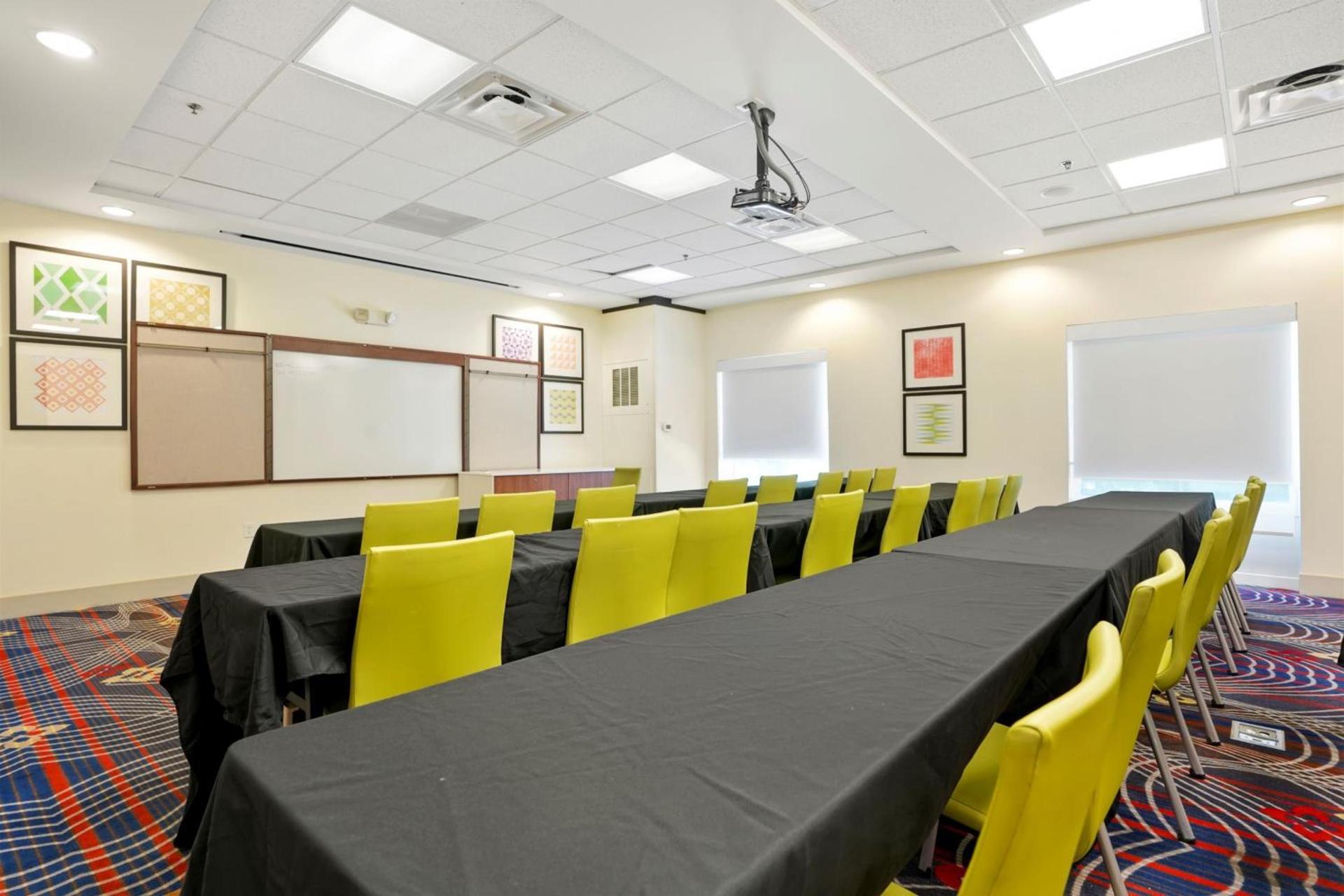 Holiday Inn Express & Suites Denver North - Thornton by IHG photo 33