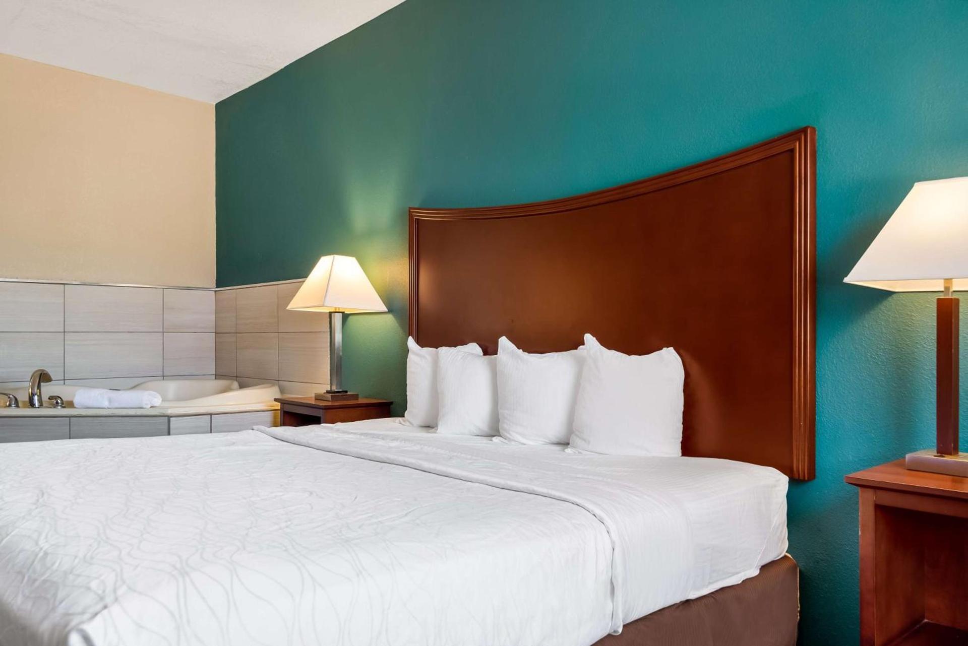 SureStay Plus Hotel by Best Western Topeka photo 3