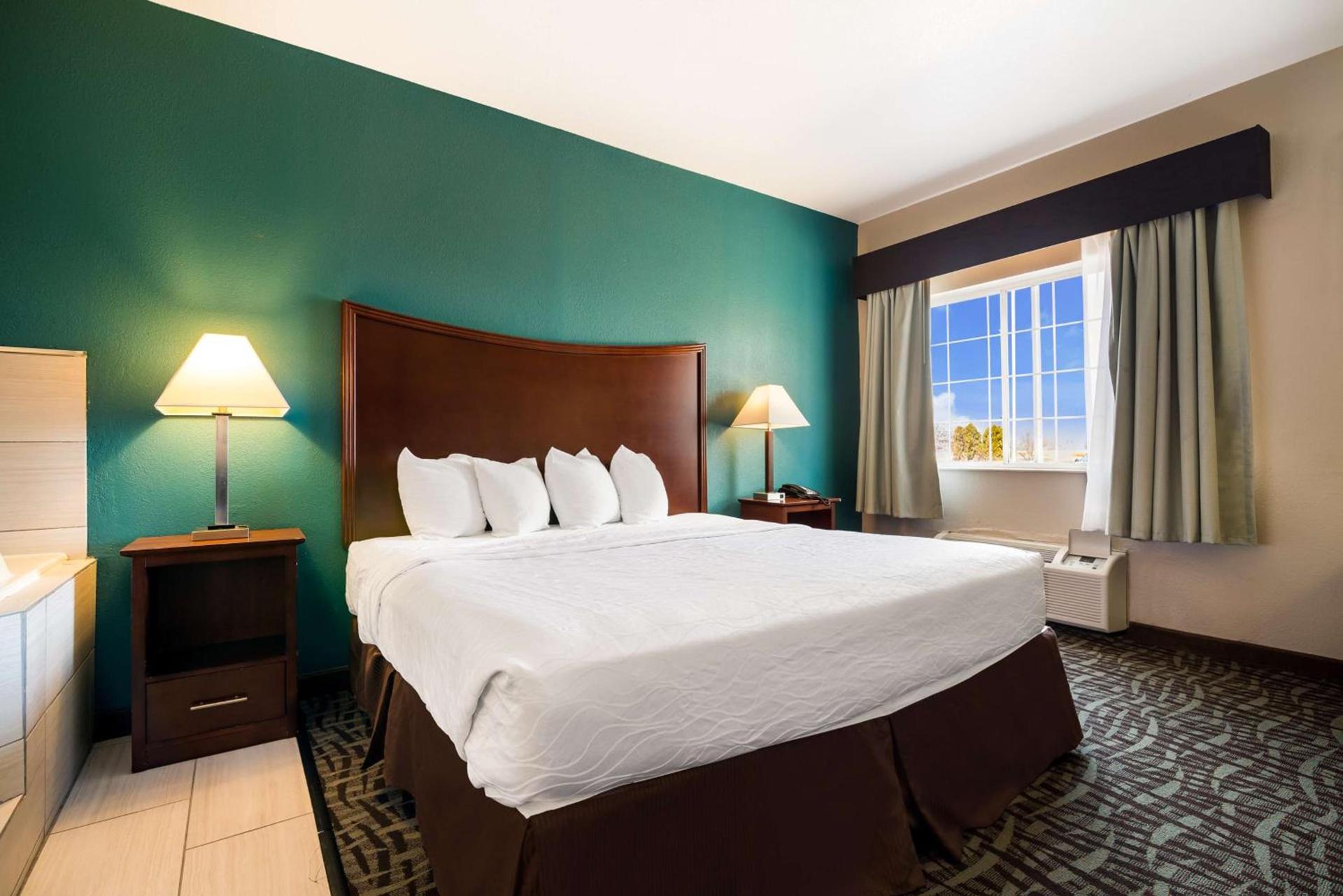 SureStay Plus Hotel by Best Western Topeka photo 2