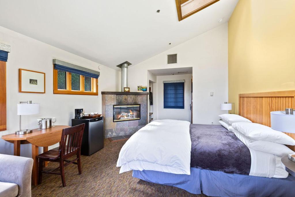 Costanoa photo 3