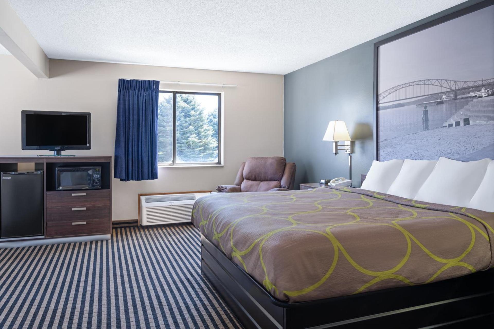 Super 8 by Wyndham Humboldt photo 60