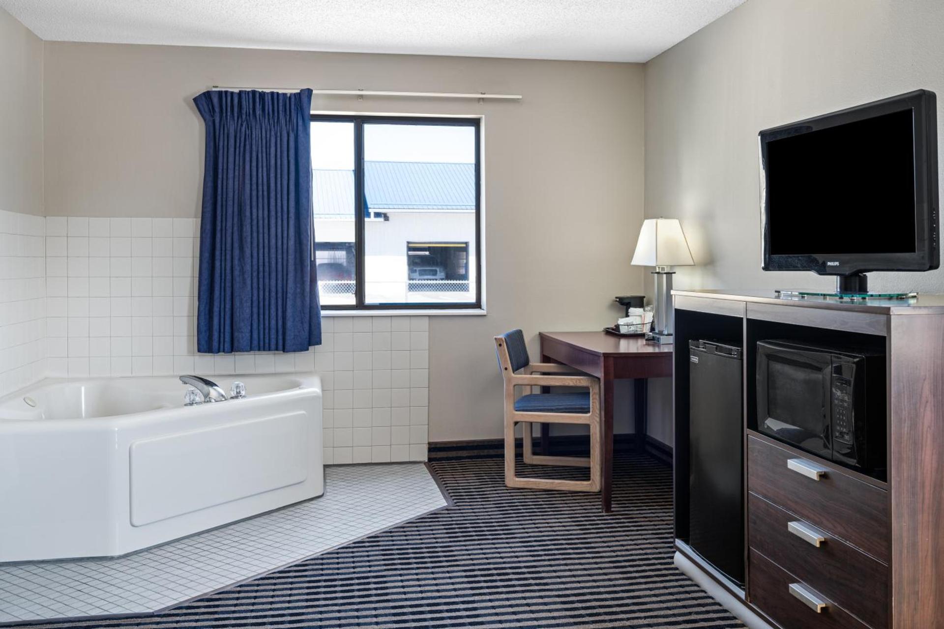 Super 8 by Wyndham Humboldt photo 61