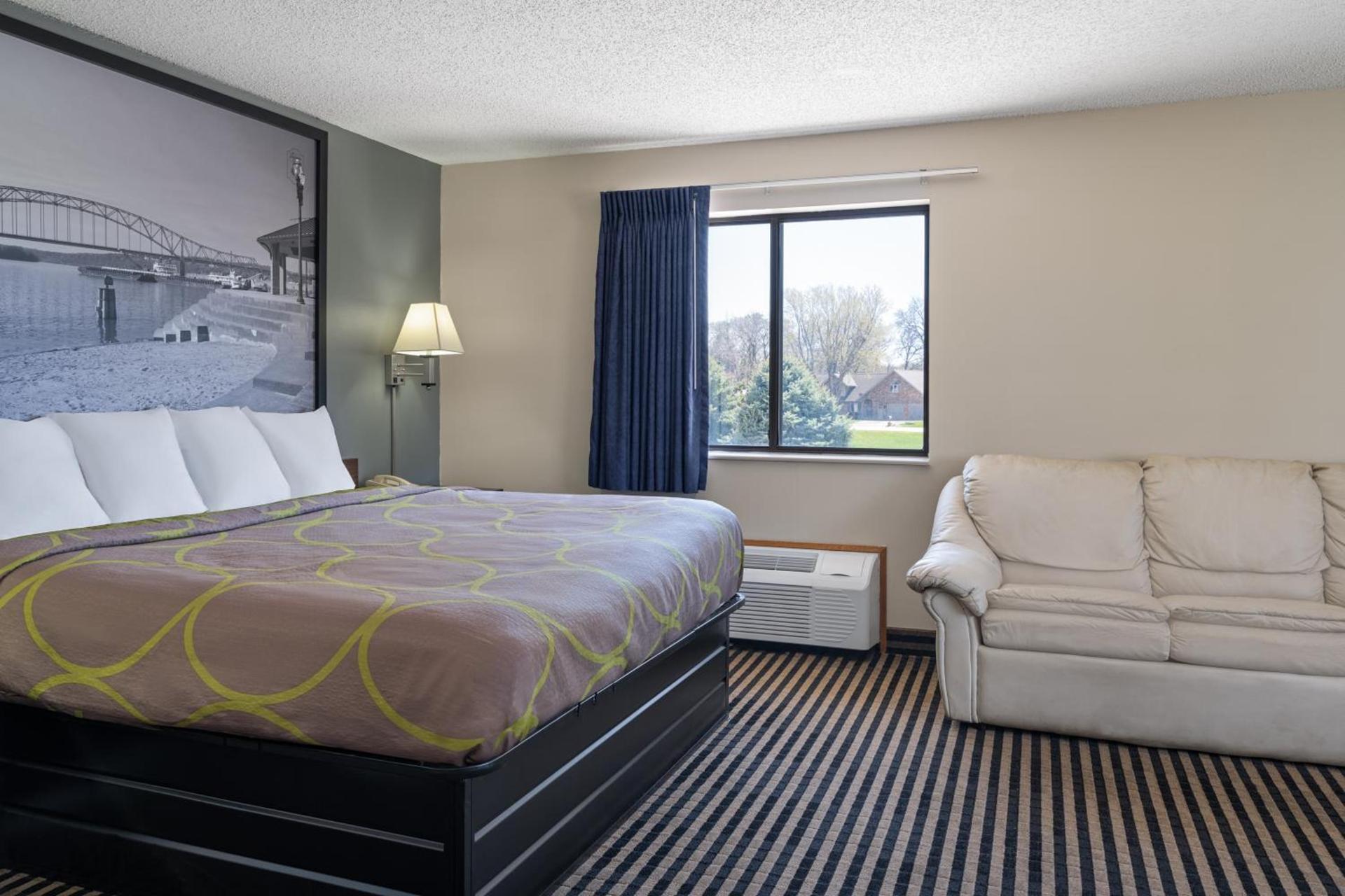 Super 8 by Wyndham Humboldt photo 63
