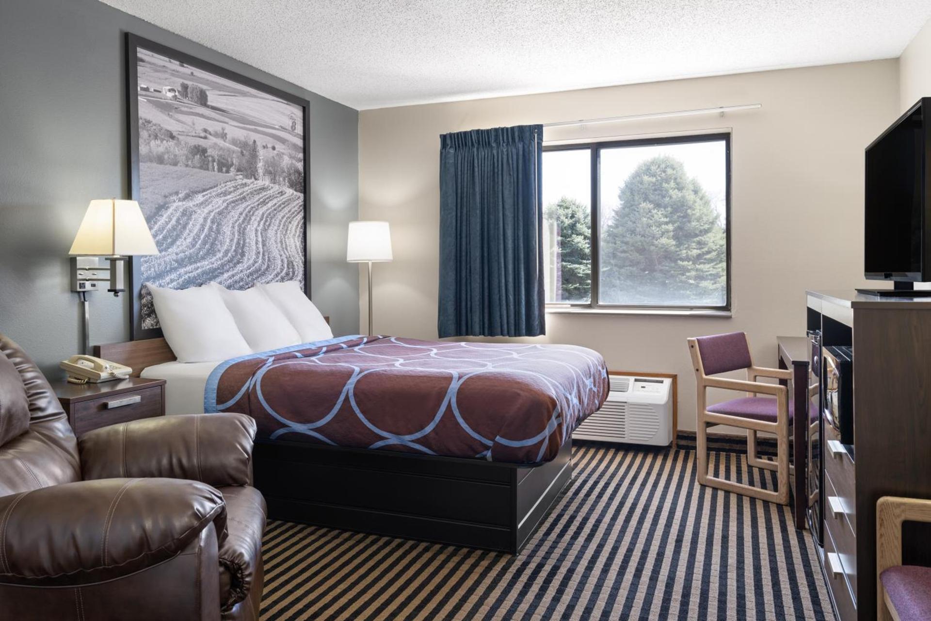 Super 8 by Wyndham Humboldt photo 68