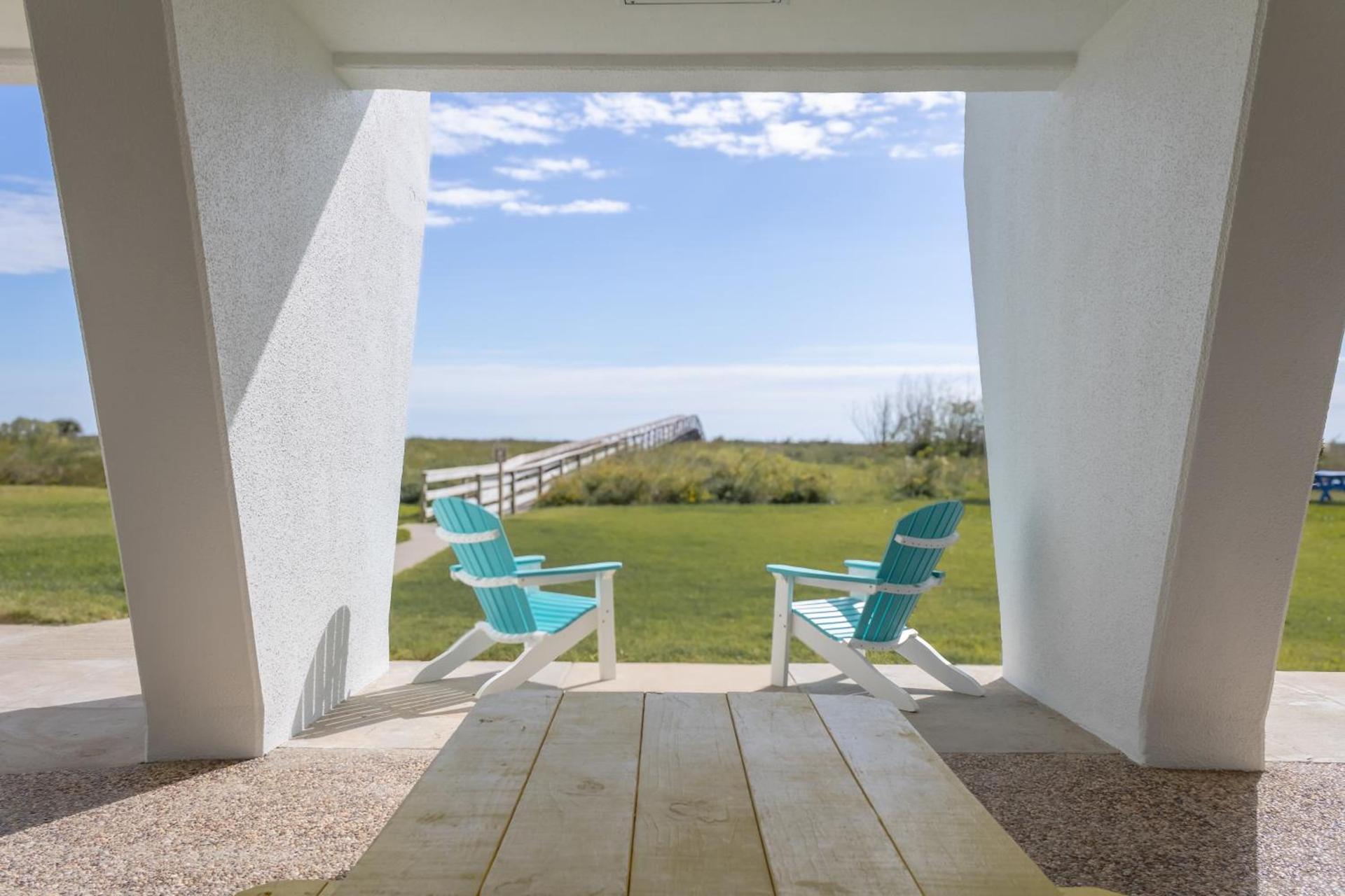 Islander East Condominiums photo 21