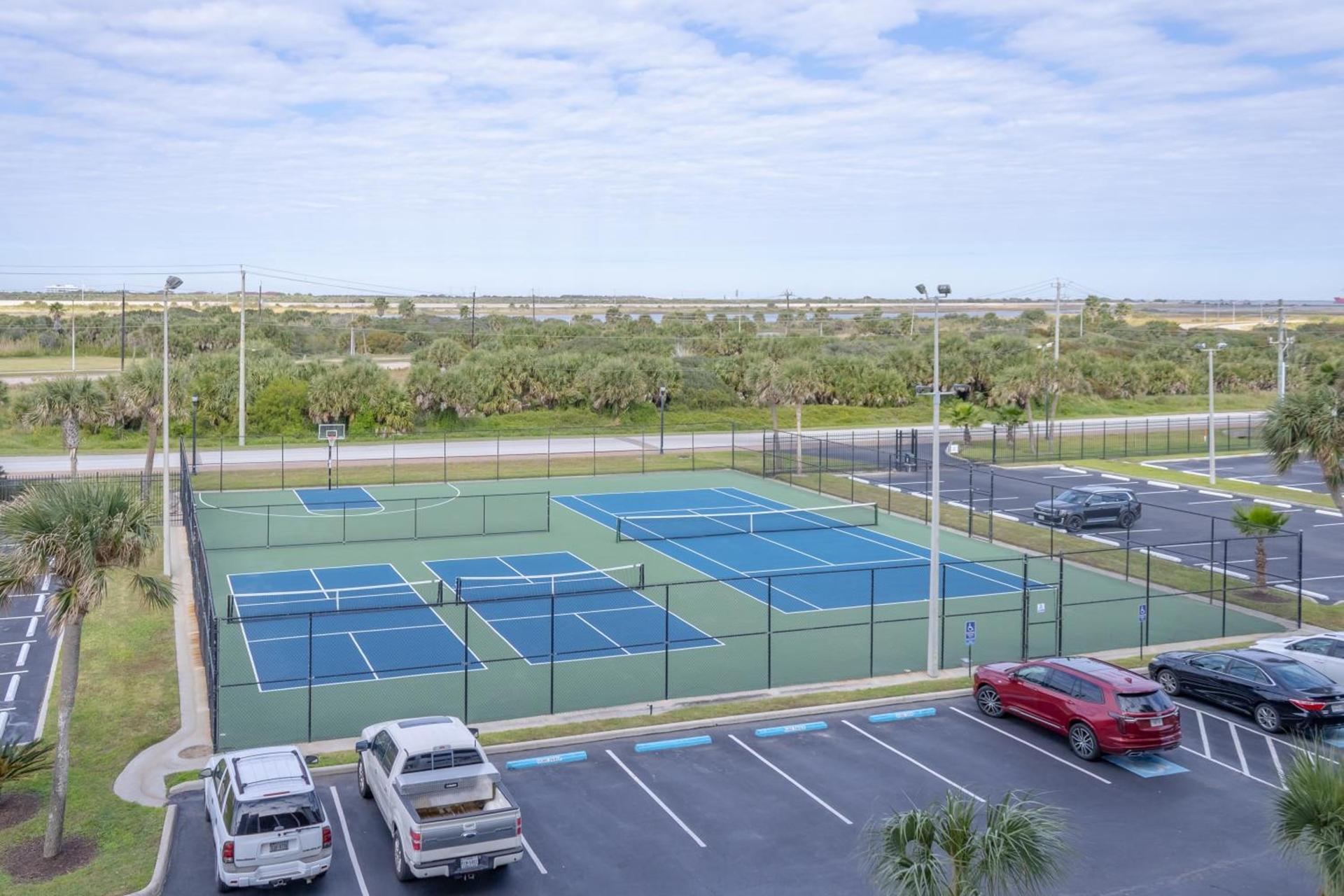 Islander East Condominiums photo 7