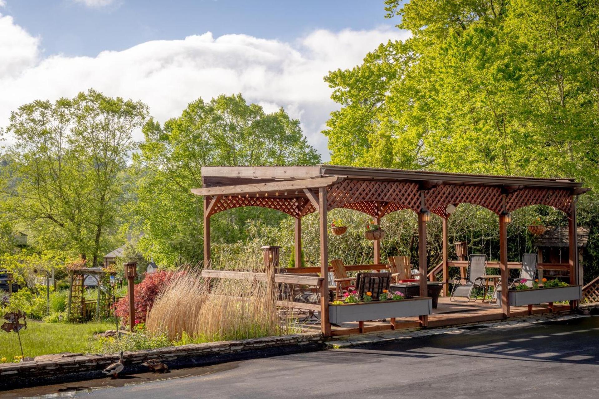 Azalea Garden Inn photo 30